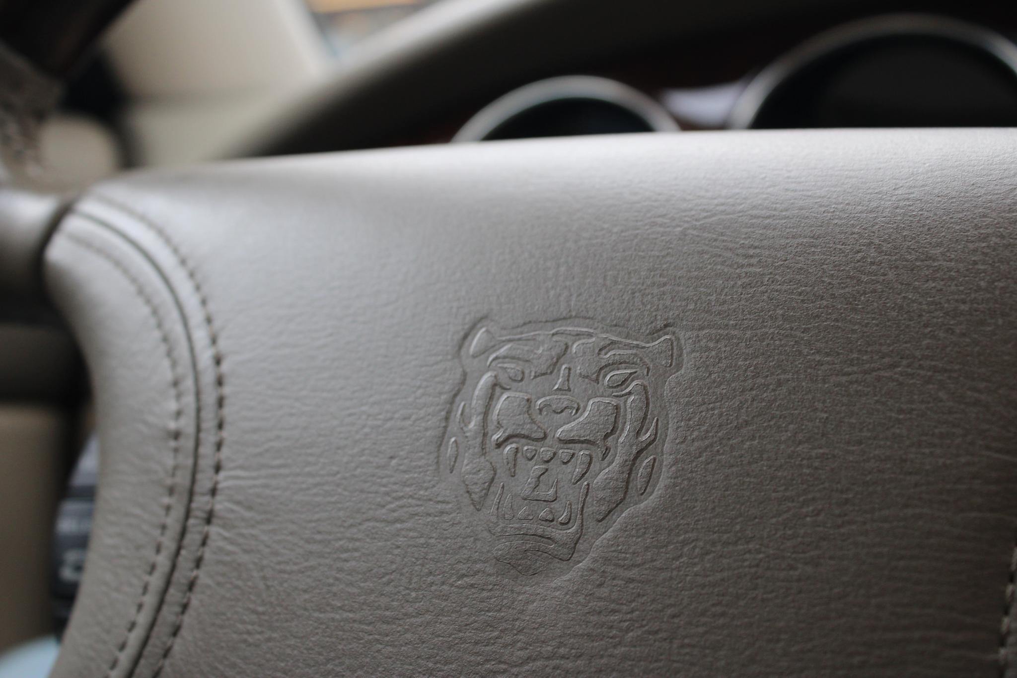 Jaguar XK8 4.0 V8 Coupé Very Nice condition Saphire Bleu