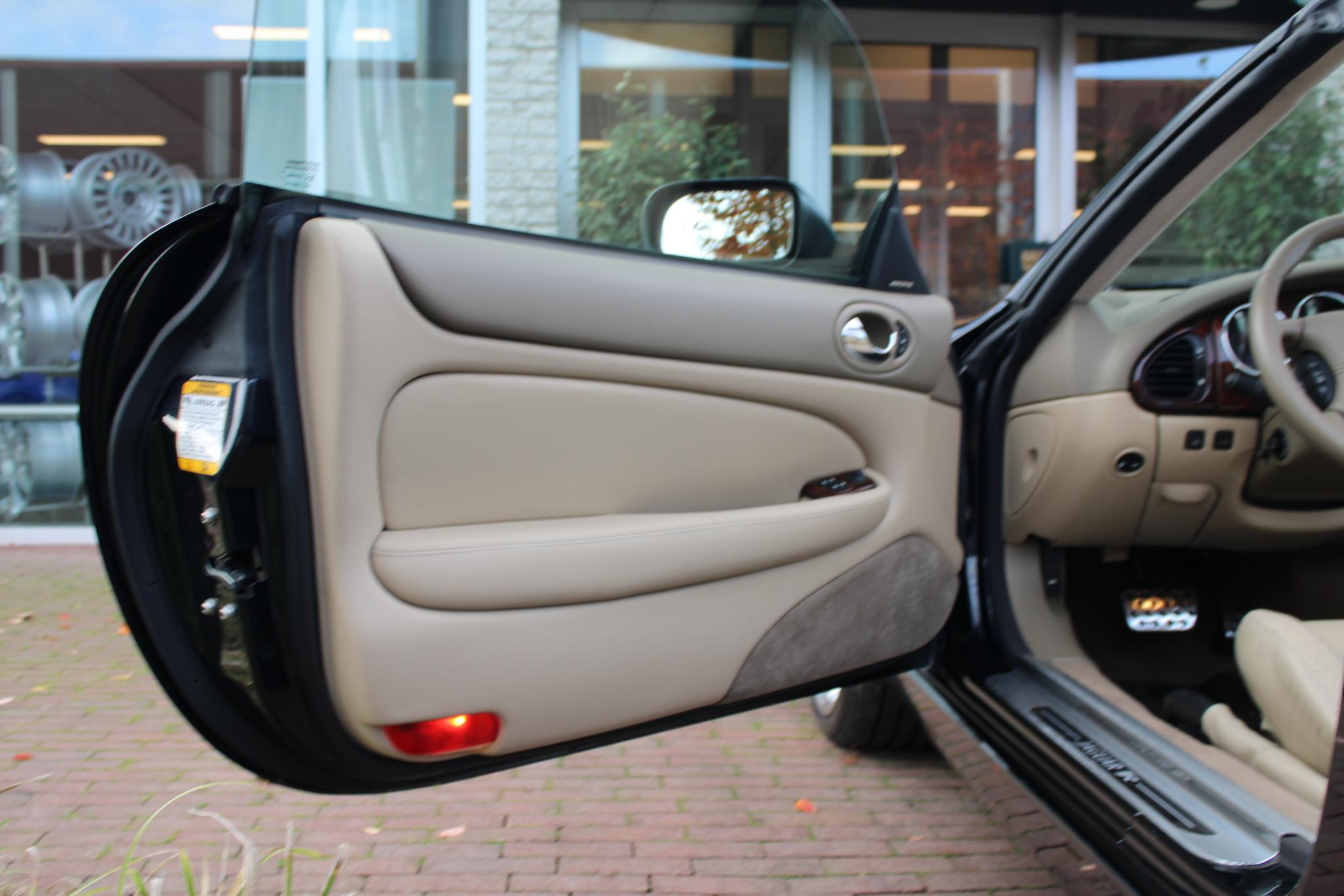 Jaguar XKR 4.2 V8 S Convertible