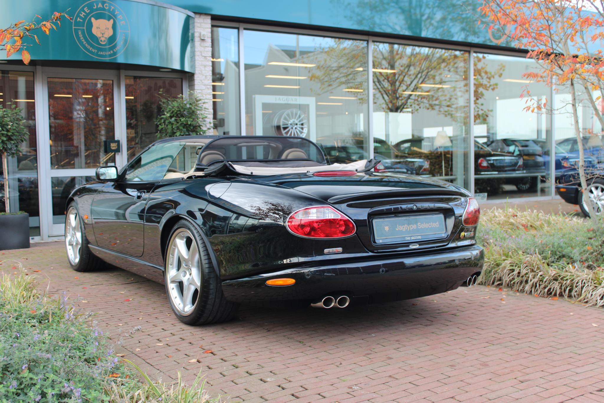 Jaguar XKR 4.2 V8 S Convertible