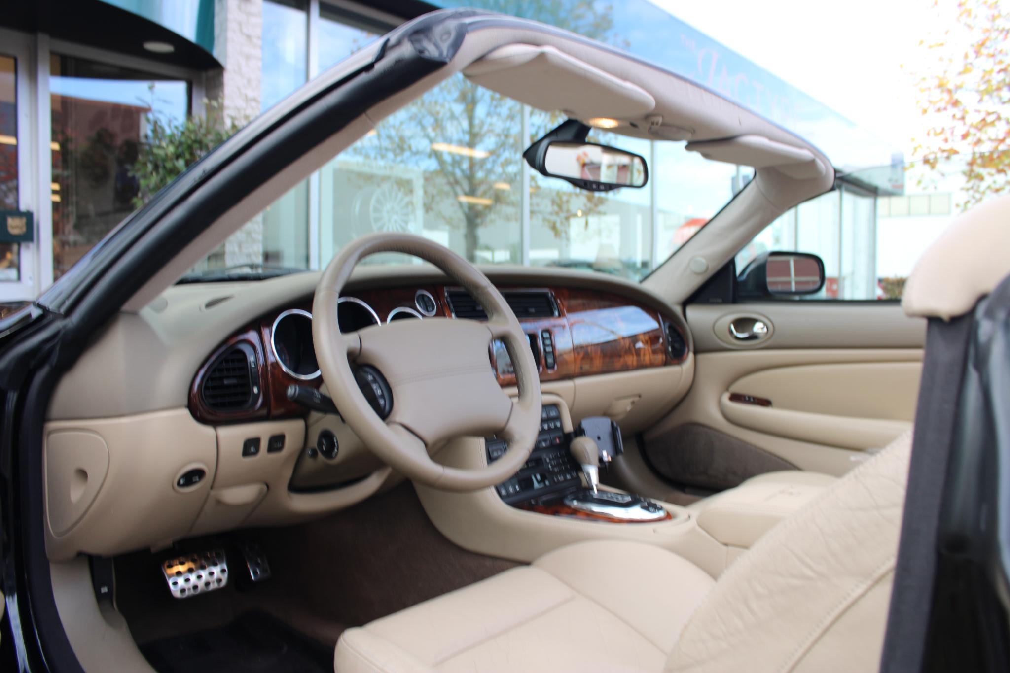 Jaguar XKR 4.2 V8 S Convertible