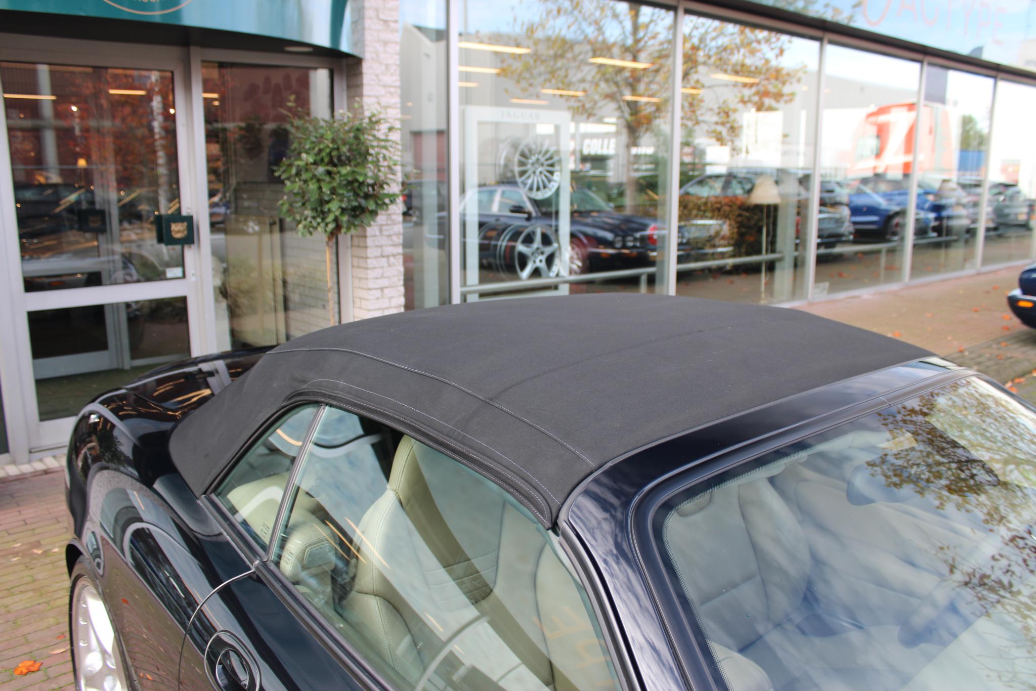 Jaguar XKR 4.2 V8 S Convertible