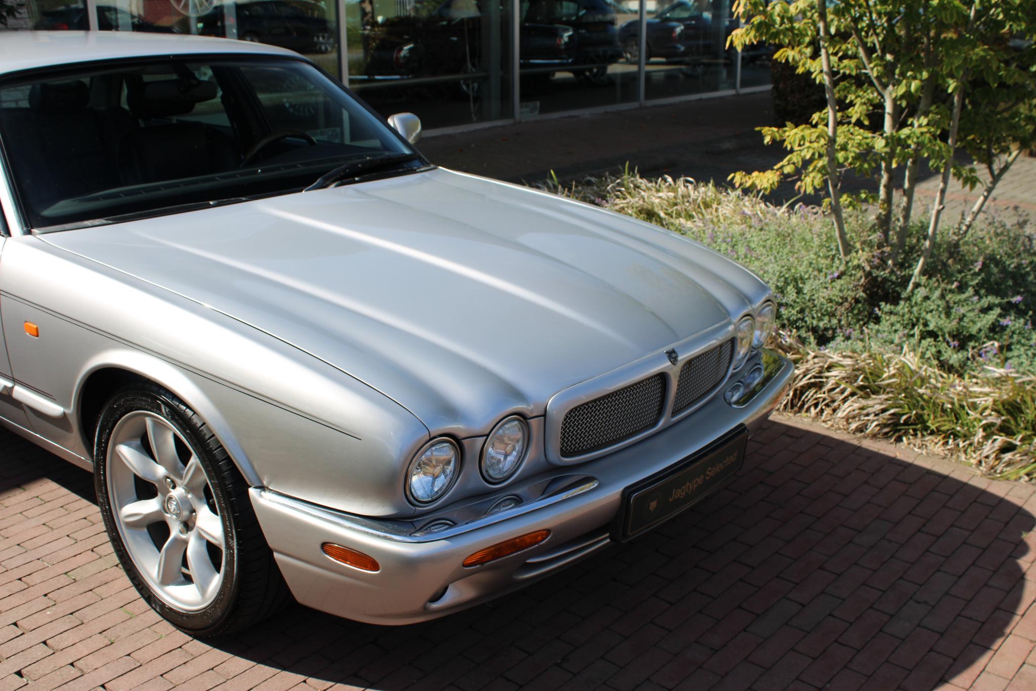 Jaguar XJR 4.0 V8