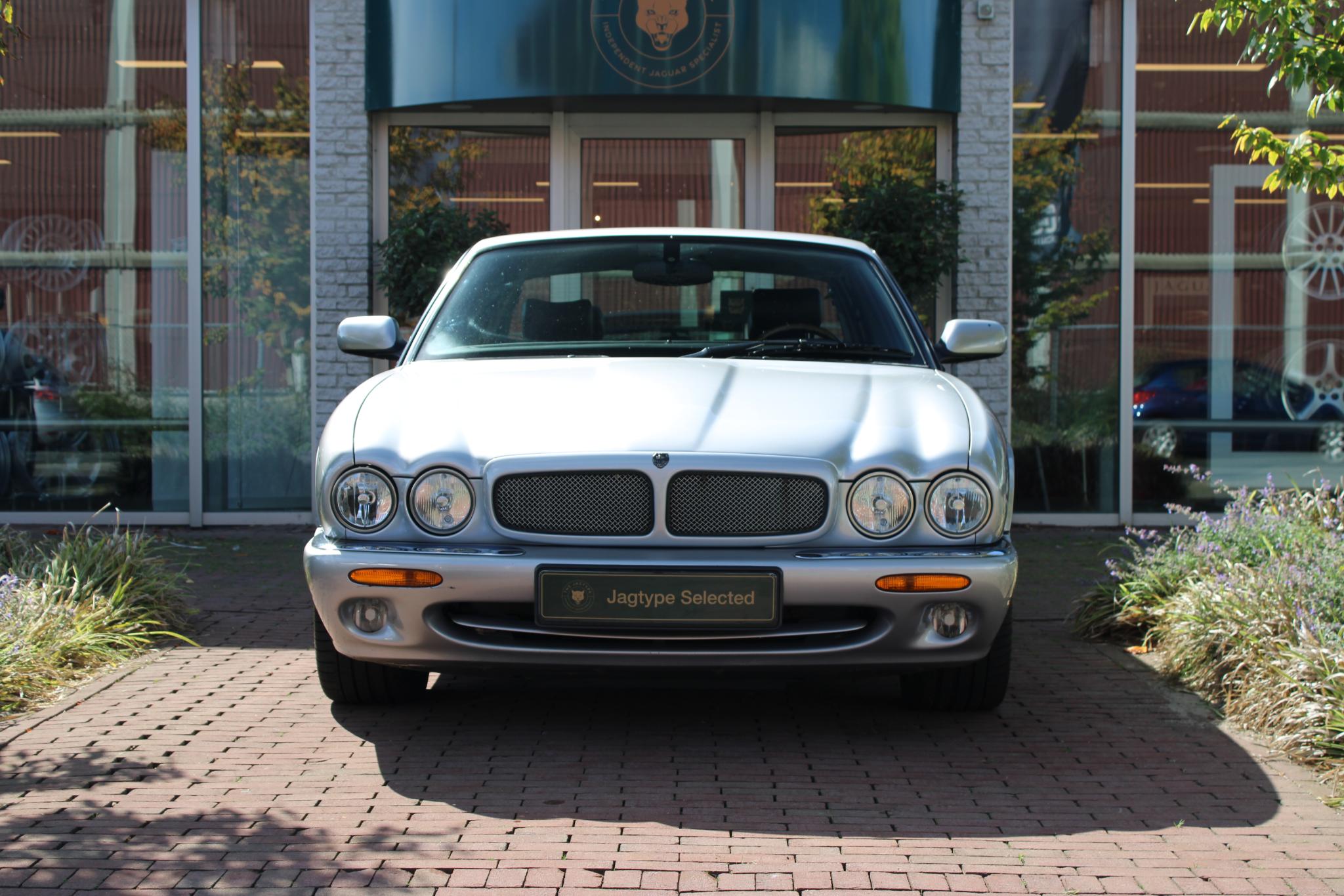 Jaguar XJR 4.0 V8