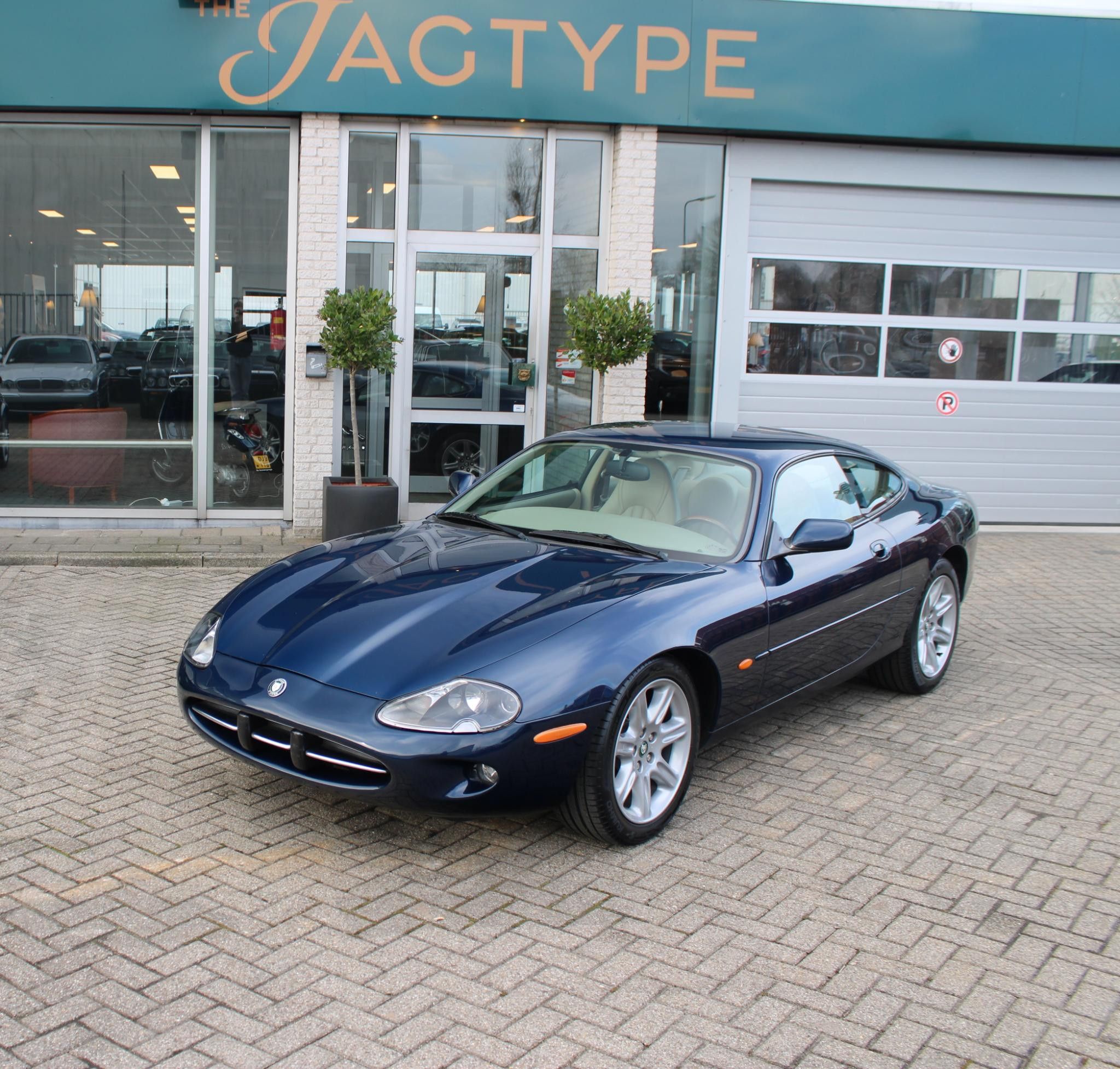 Jaguar XK8 4.0 V8 Coupé