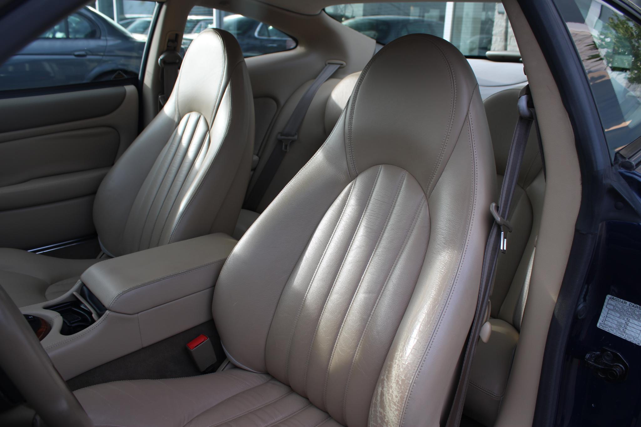 Jaguar XK8 4.0 V8 Coupé