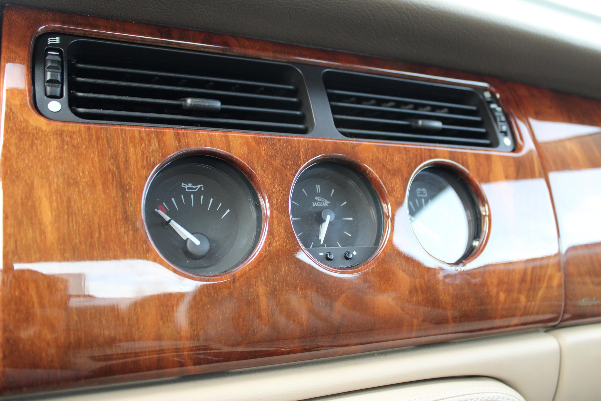 Jaguar XK8 4.0 V8 Coupé