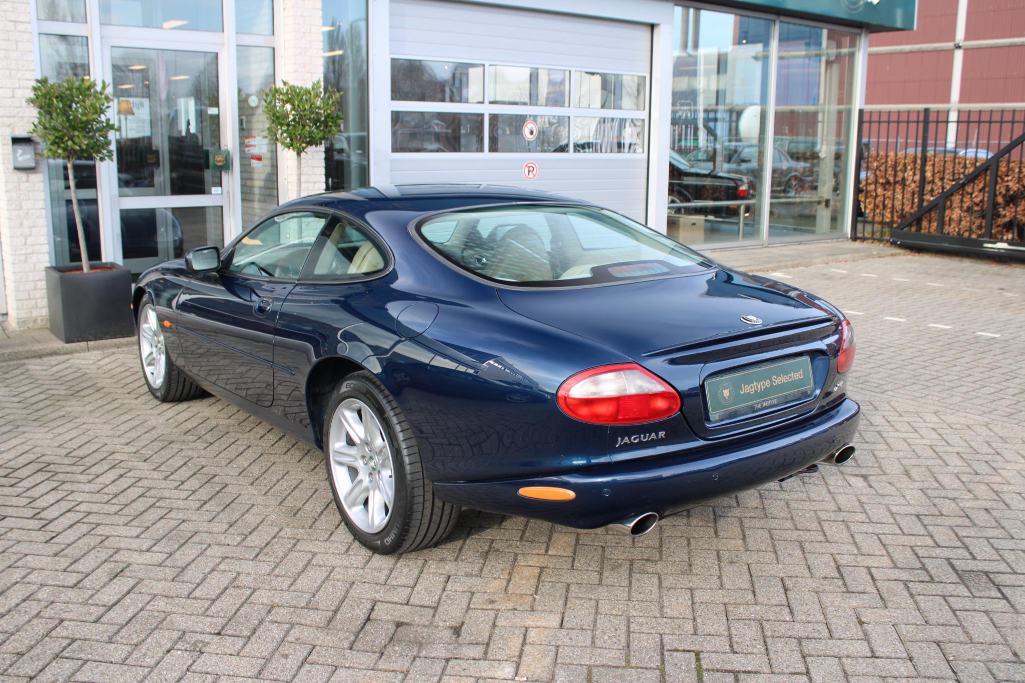 Jaguar XK8 4.0 V8 Coupé