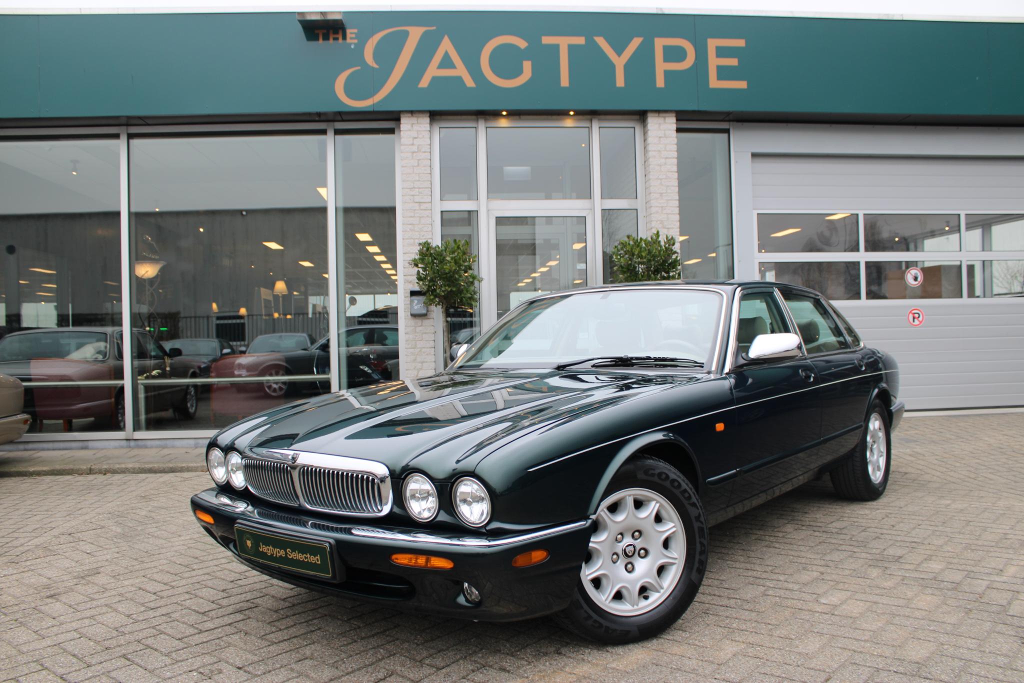Jaguar Sovereign 4.0 V8