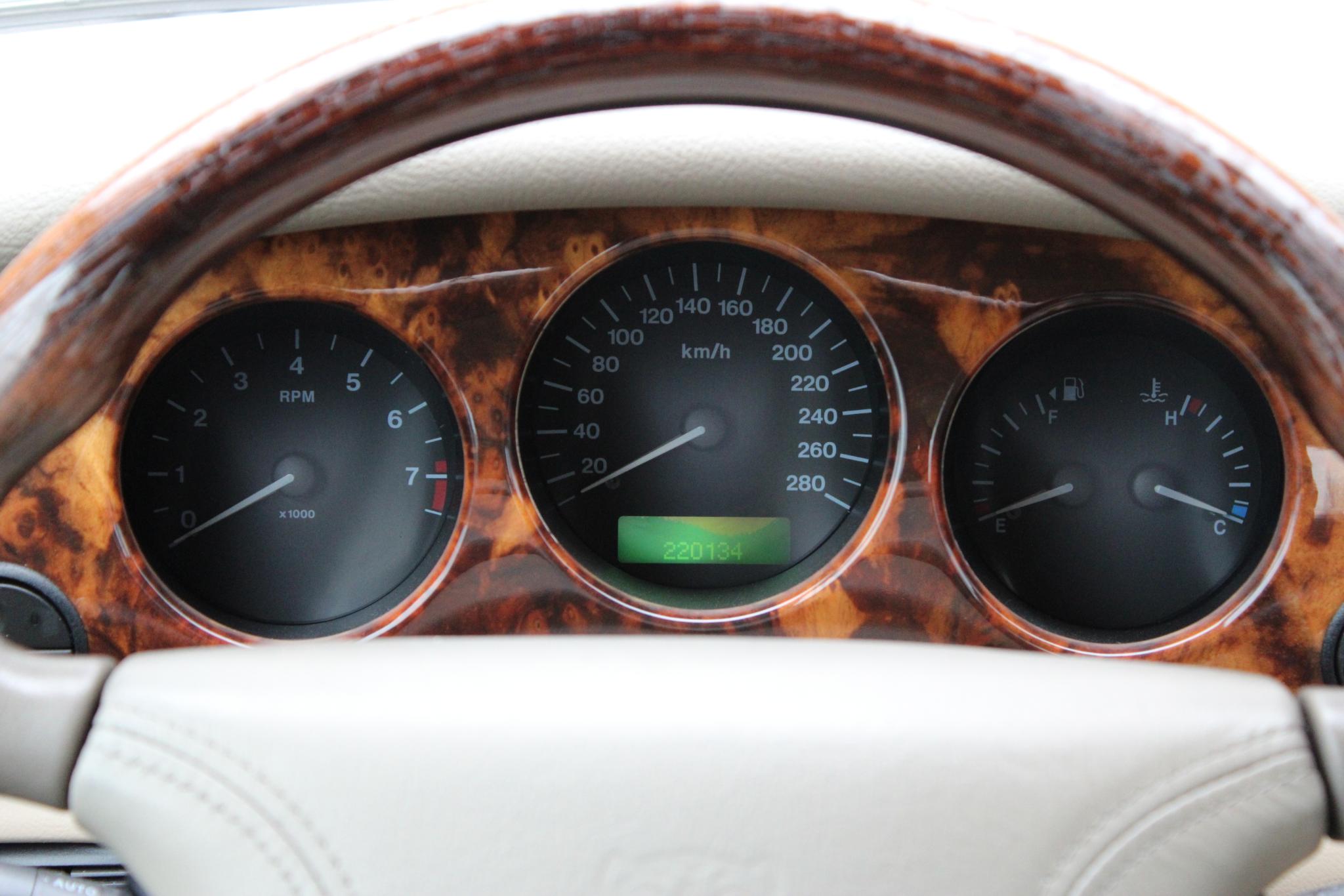 Jaguar Sovereign 4.0 V8