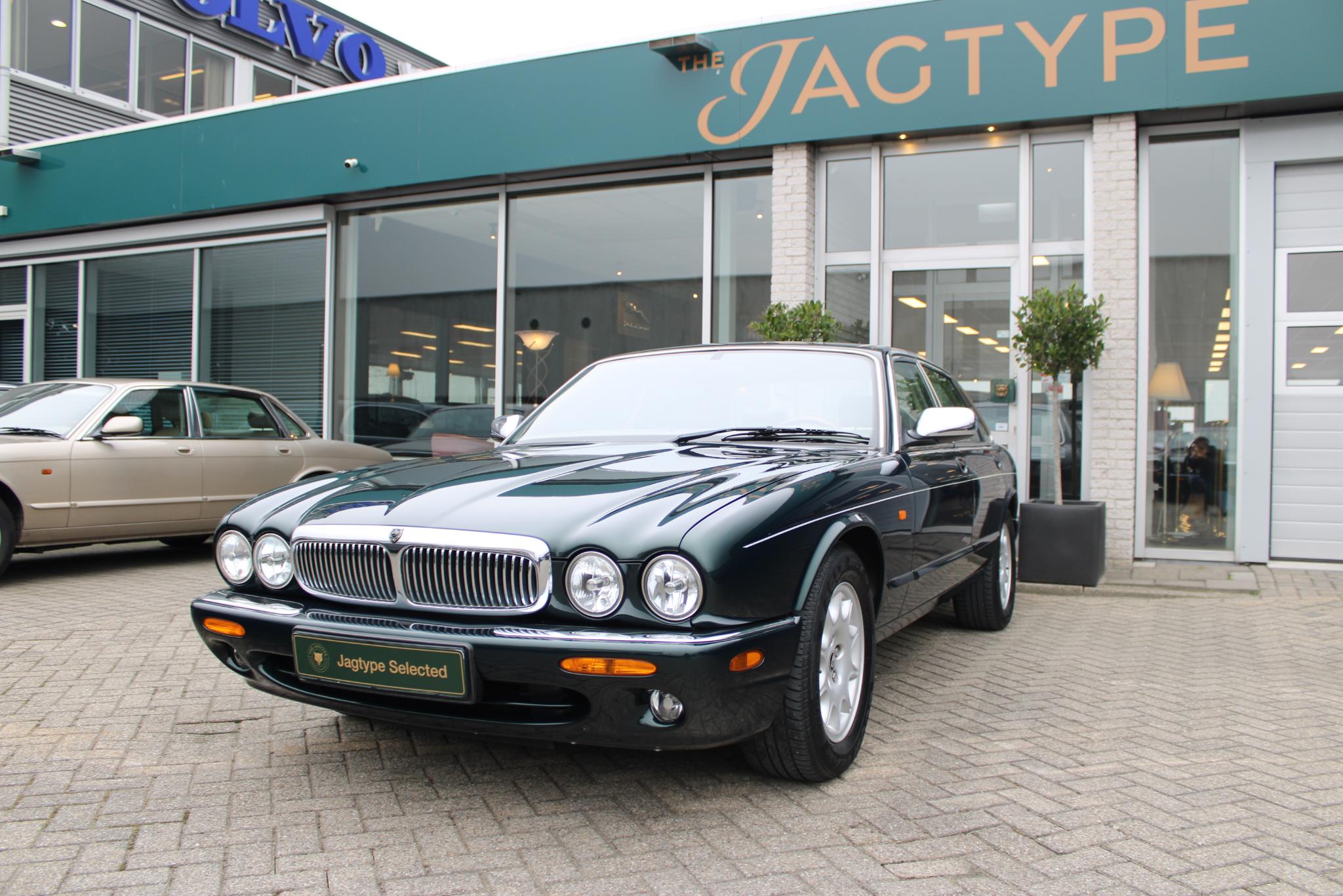 Jaguar Sovereign 4.0 V8