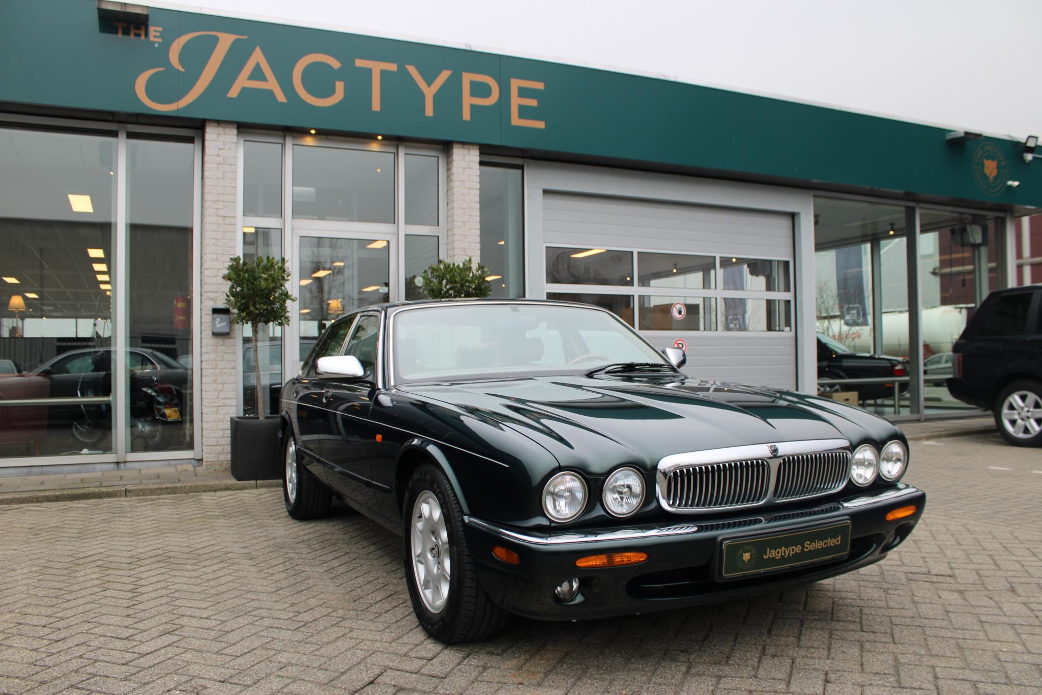 Jaguar Sovereign 4.0 V8
