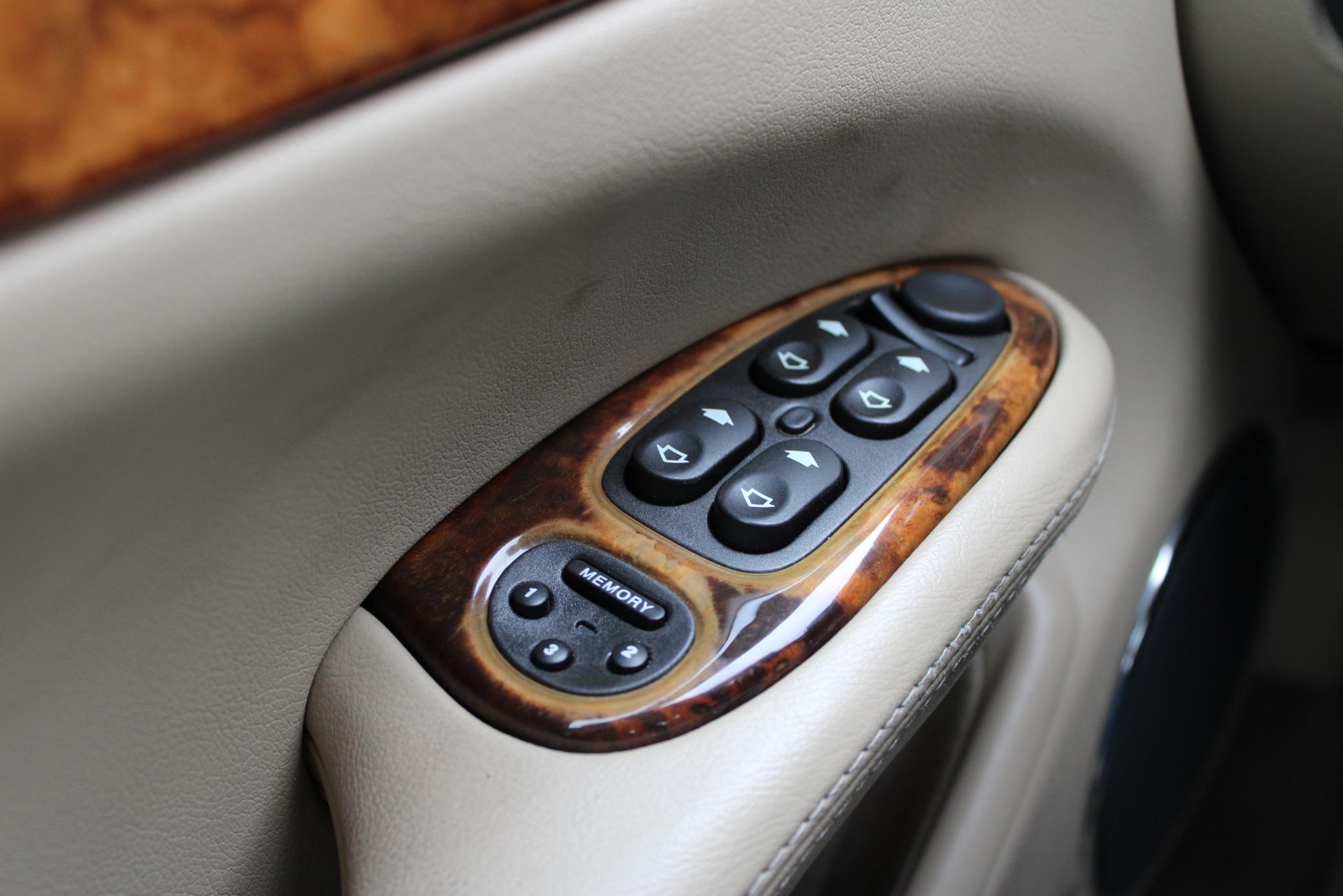 Jaguar Sovereign 4.0 V8