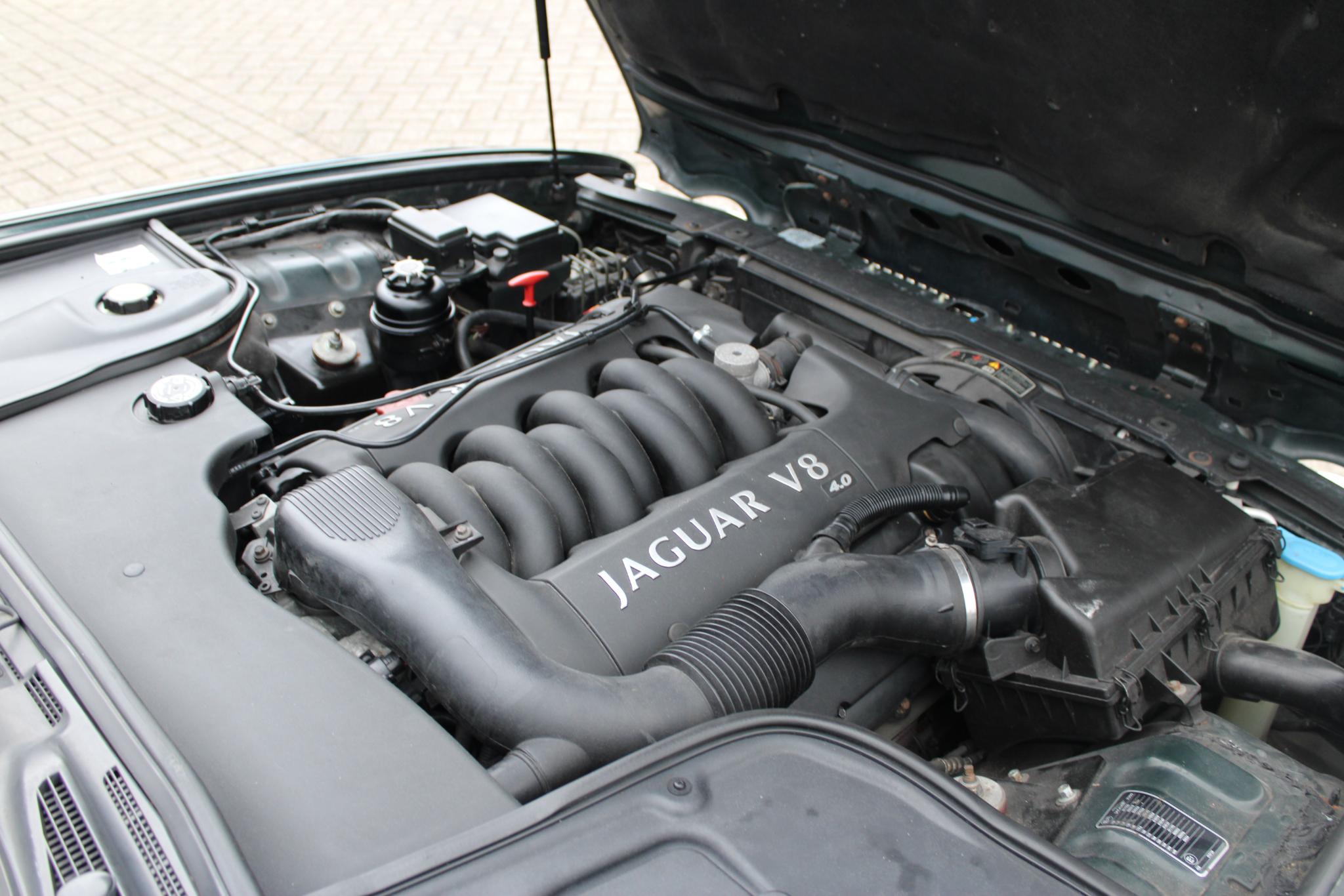 Jaguar Sovereign 4.0 V8