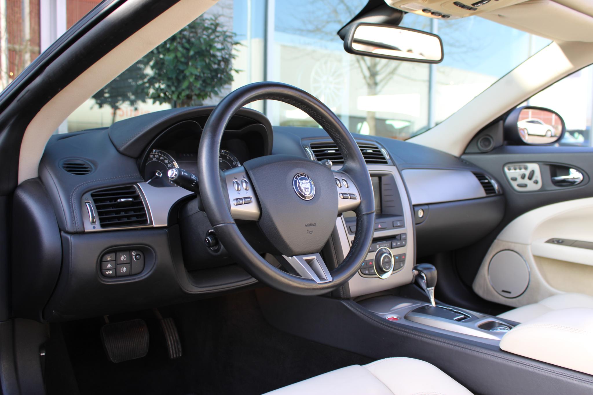 Jaguar XK 4.2 V8 Convertible