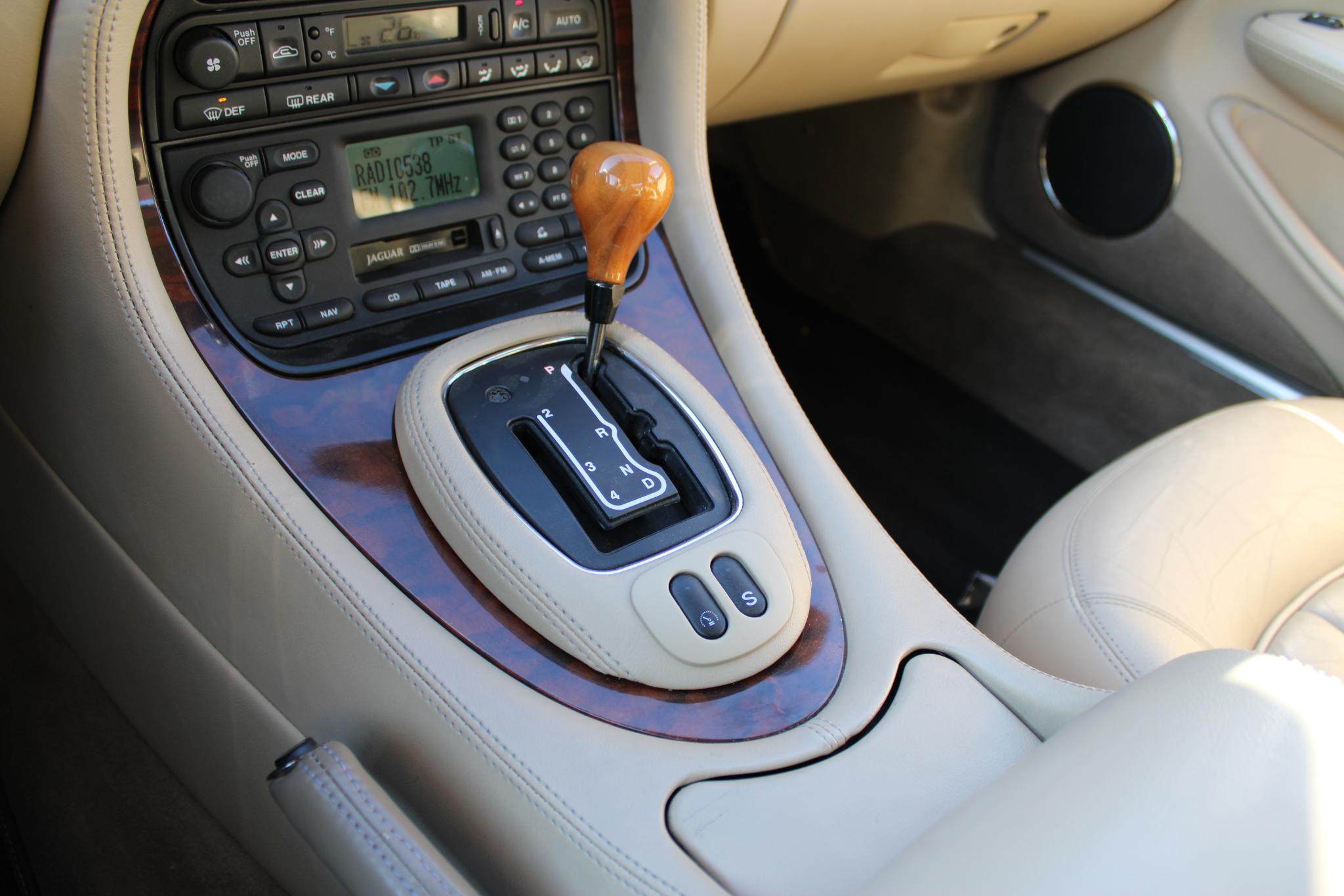 Jaguar XJ 3.2 V8 Executive