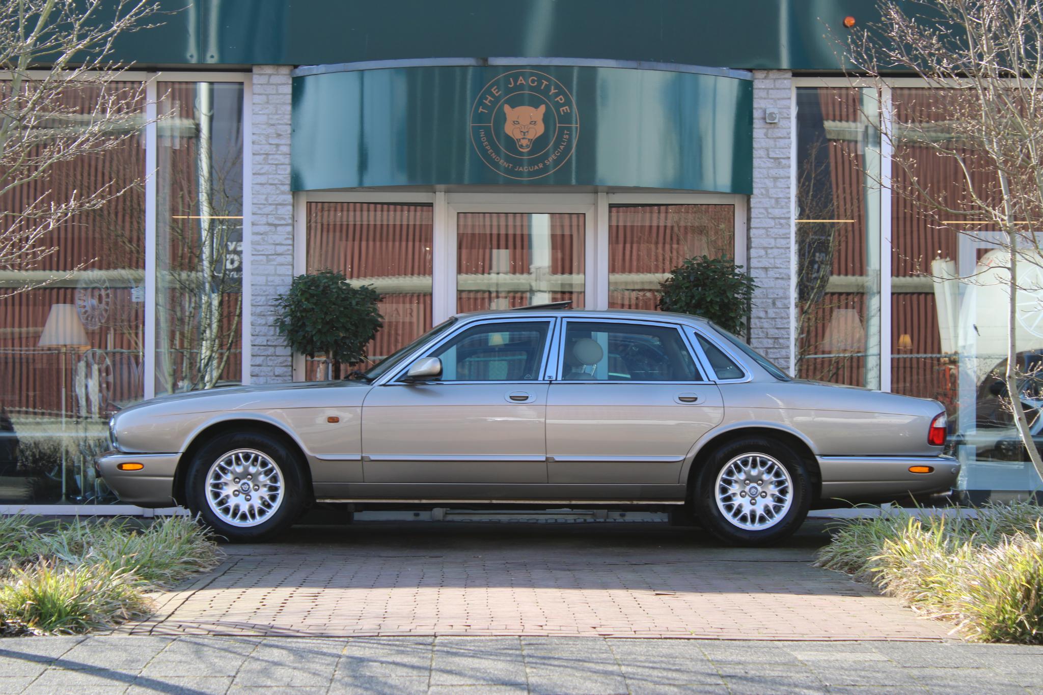 Jaguar XJ 3.2 V8 Executive