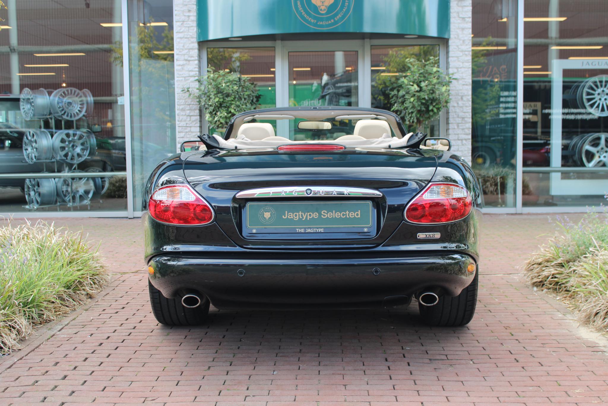 Jaguar XK8 4.2 V8 Convertible