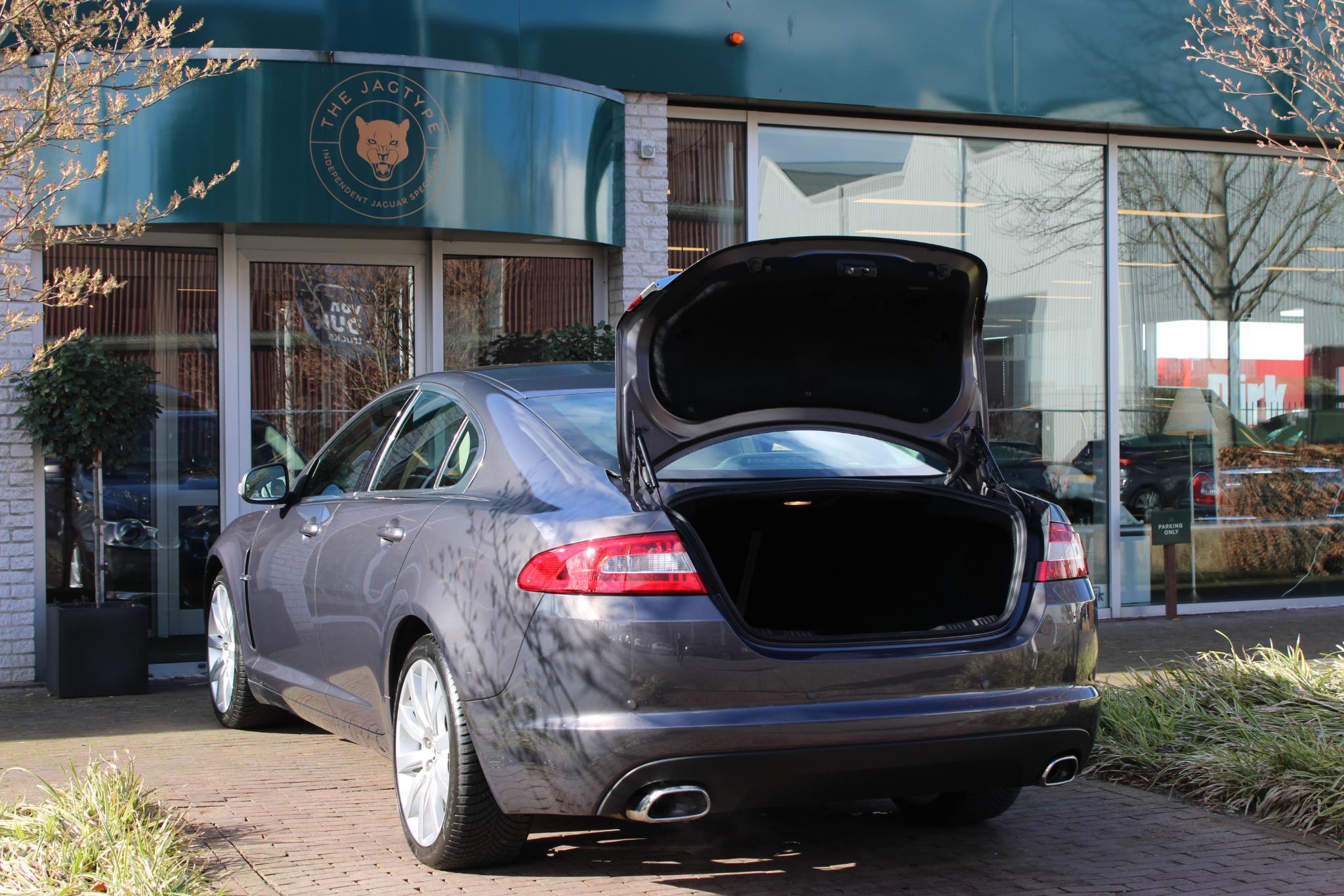 Jaguar XF 3.0 V6 Premium Luxury