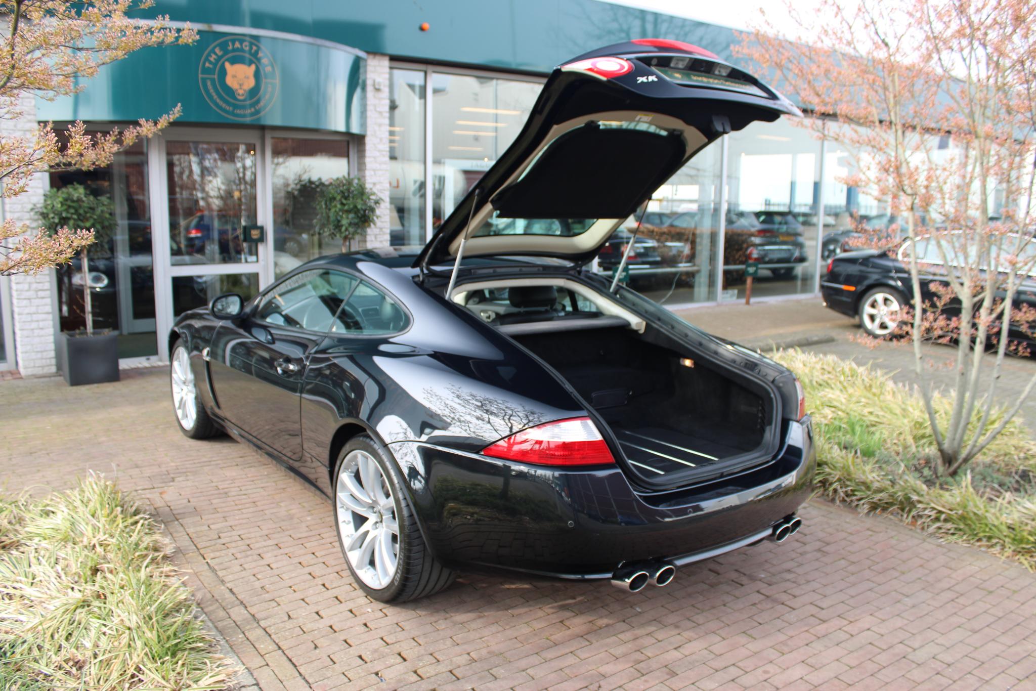 Jaguar XKR 4.2 V8 Coupé