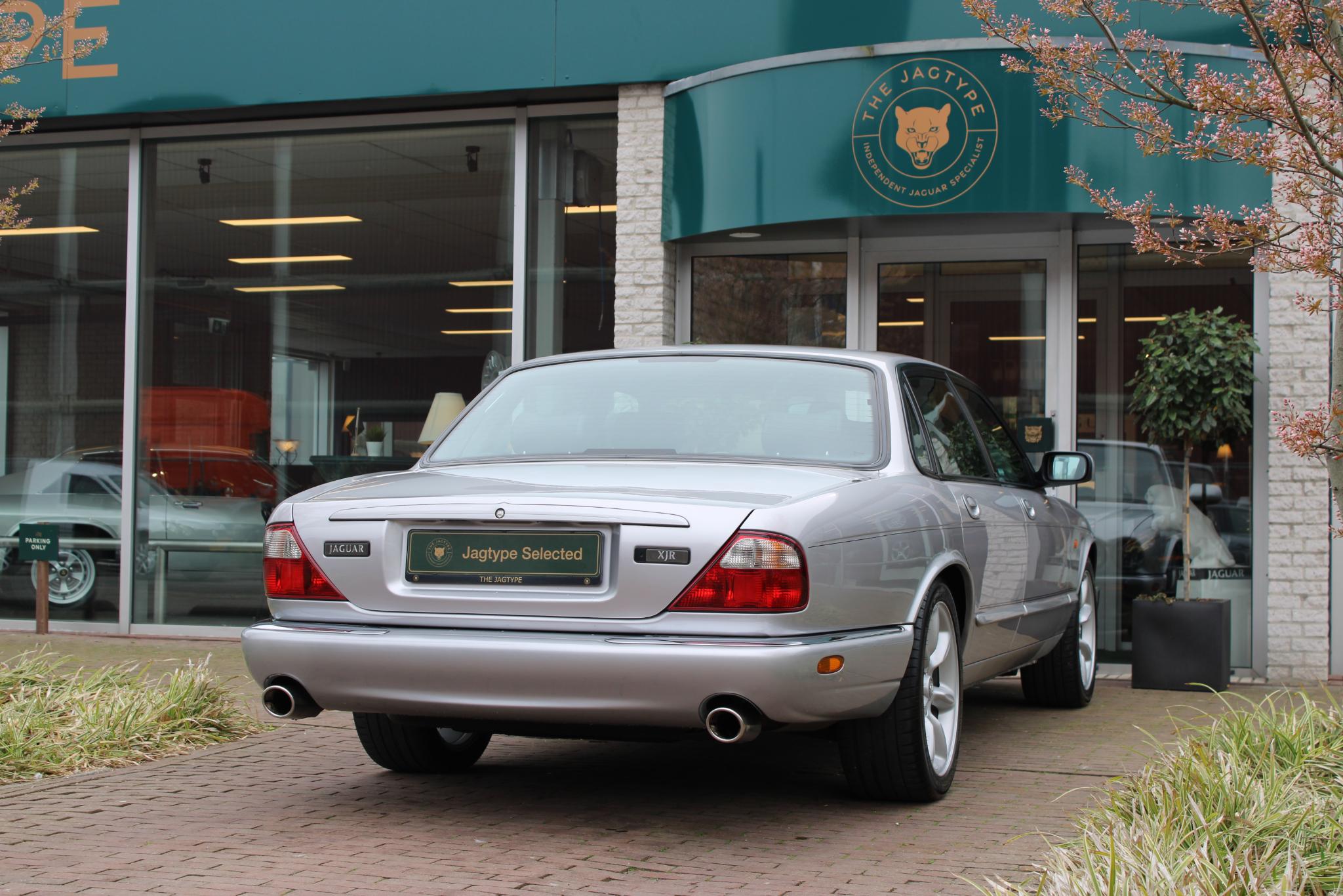 Jaguar XJR 4.0 V8
