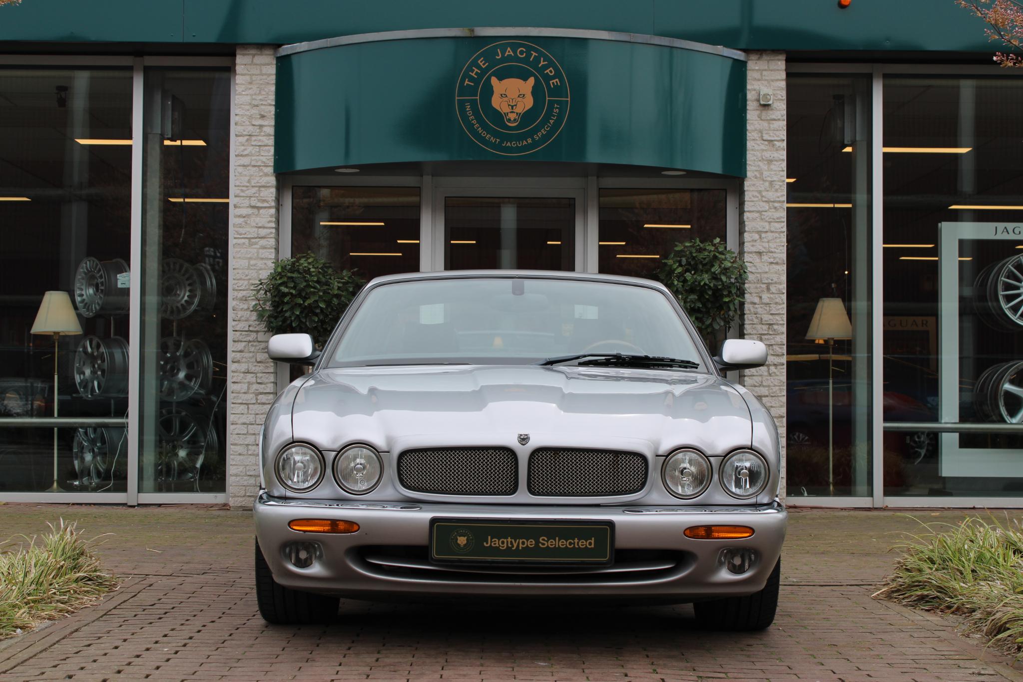 Jaguar XJR 4.0 V8