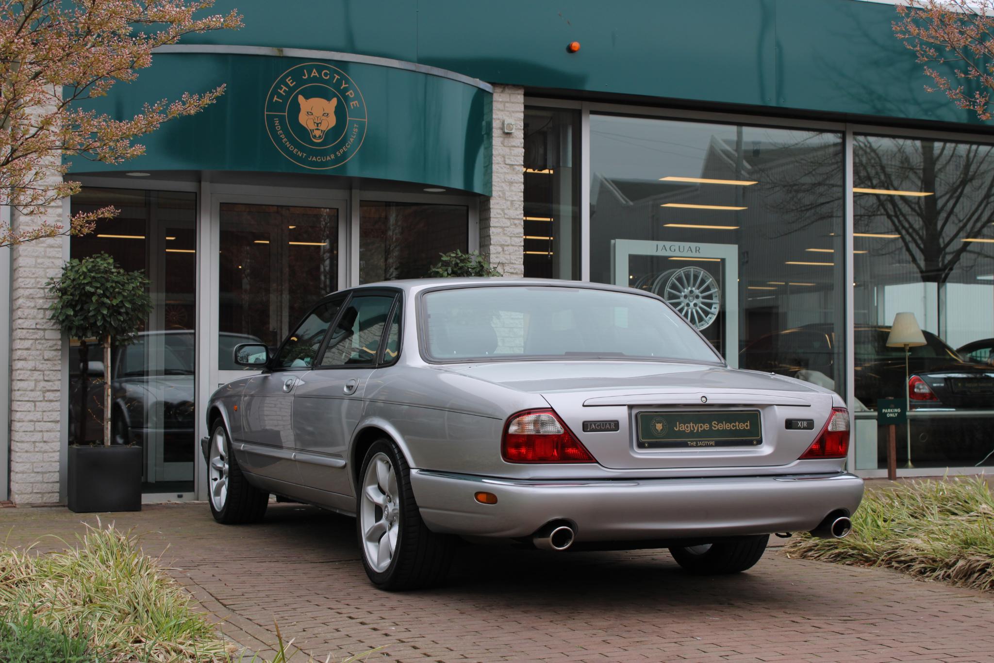 Jaguar XJR 4.0 V8