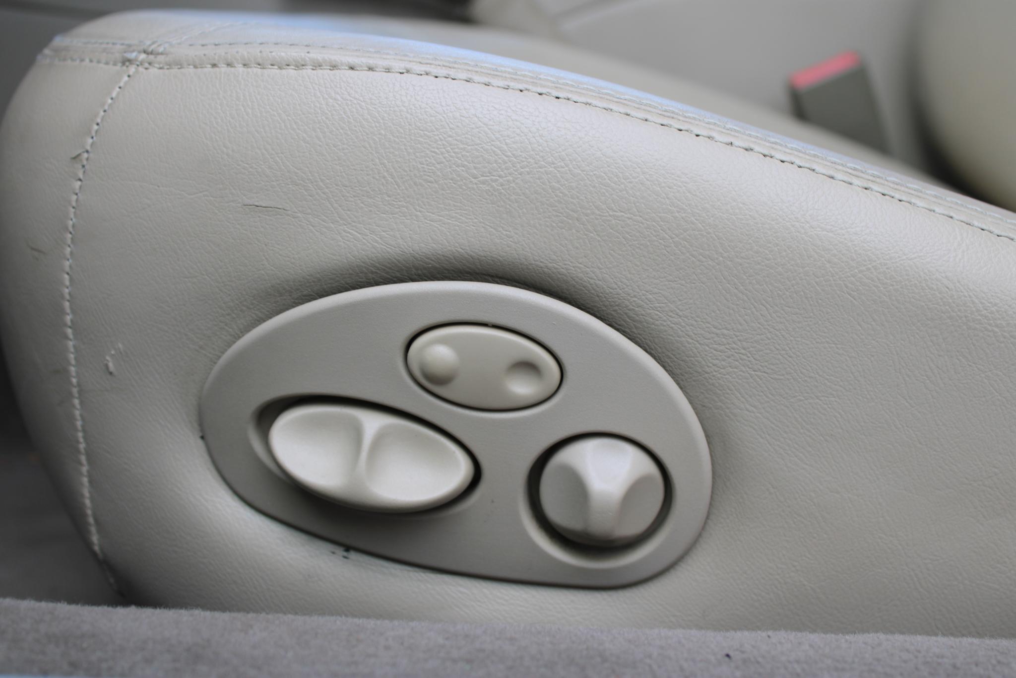 Jaguar Sovereign 4.0 V8