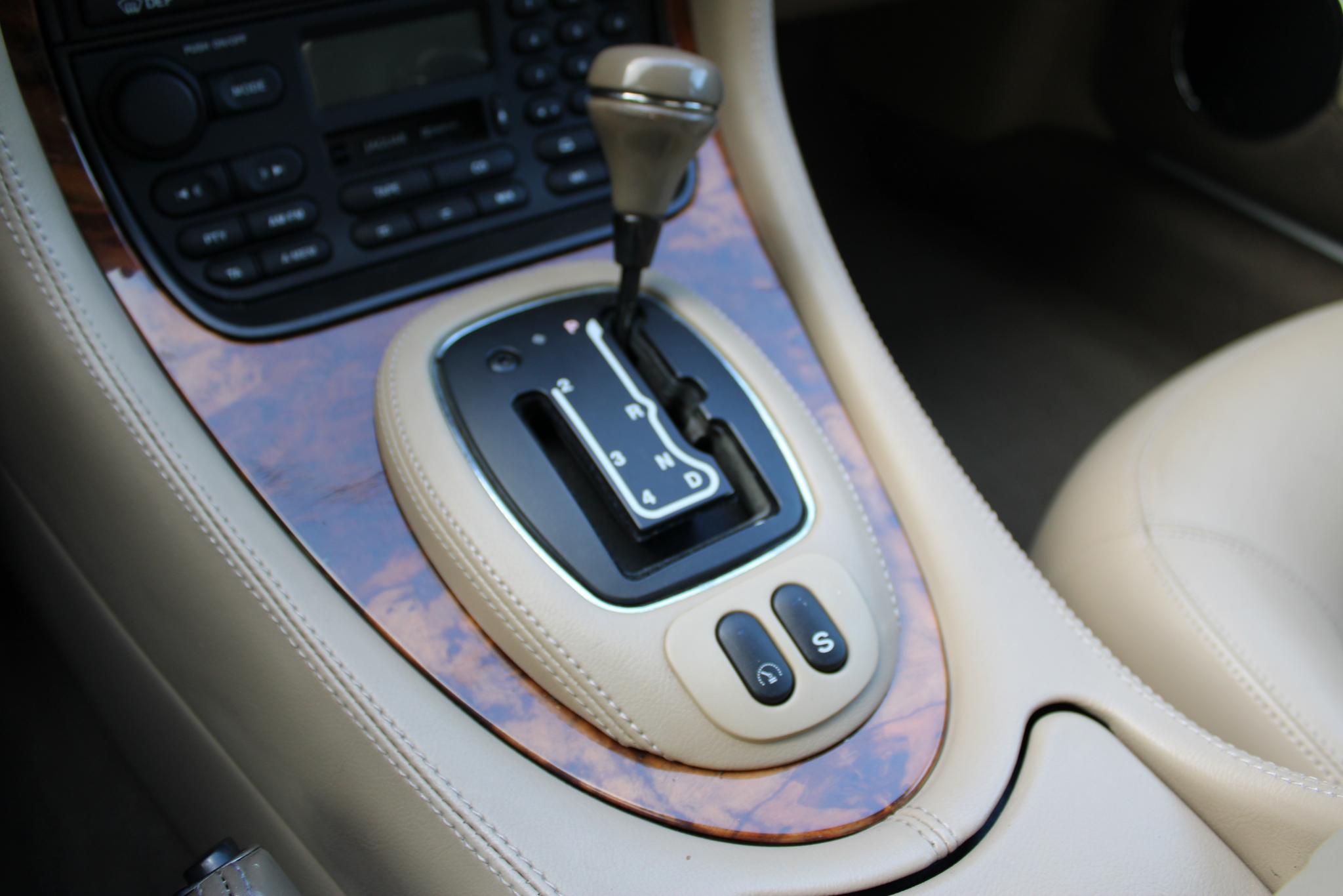 Jaguar Sovereign 4.0 V8