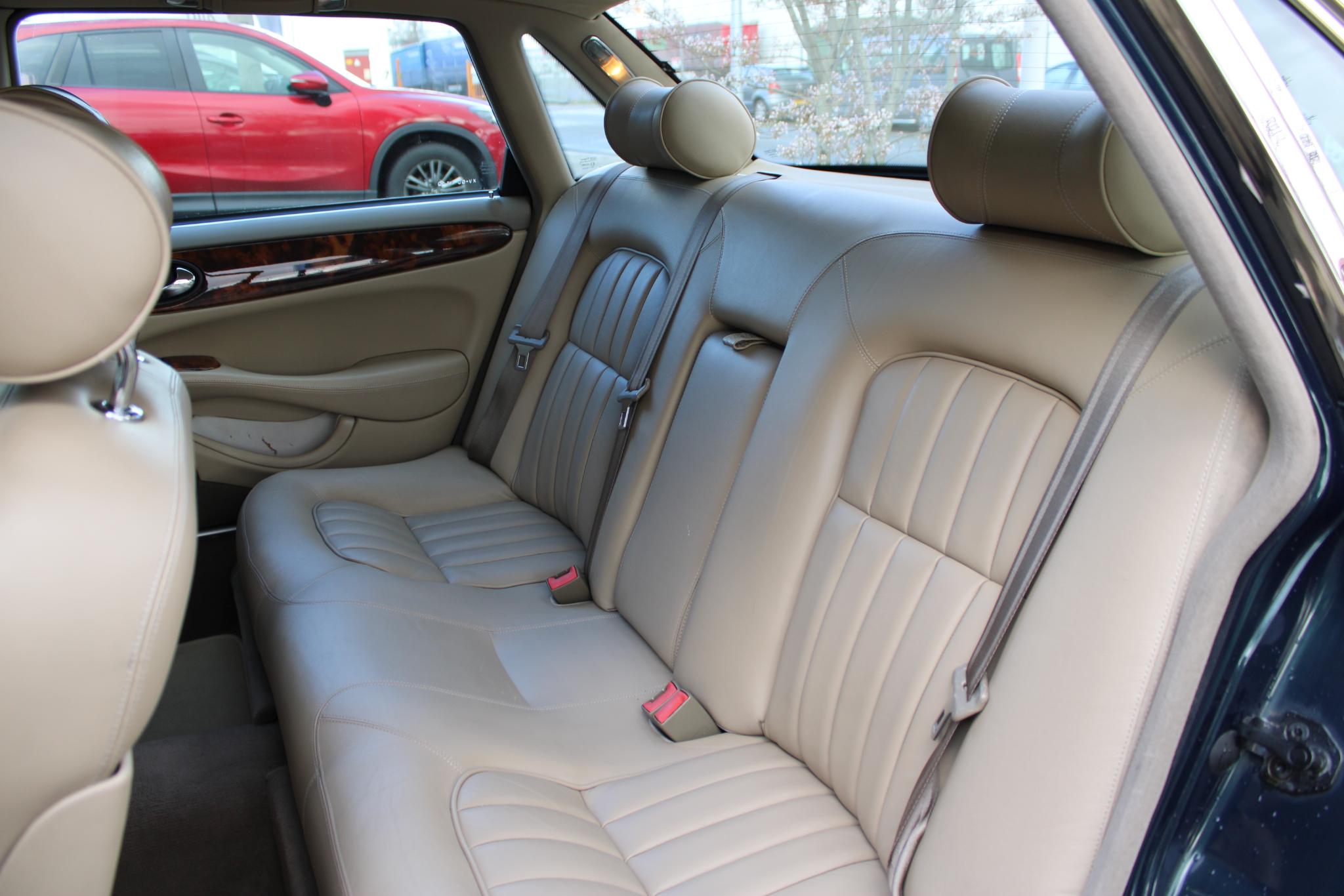 Jaguar Sovereign 4.0 V8