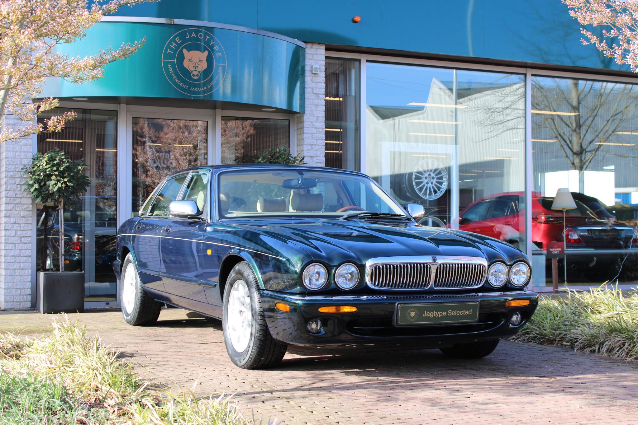 Jaguar Sovereign 4.0 V8