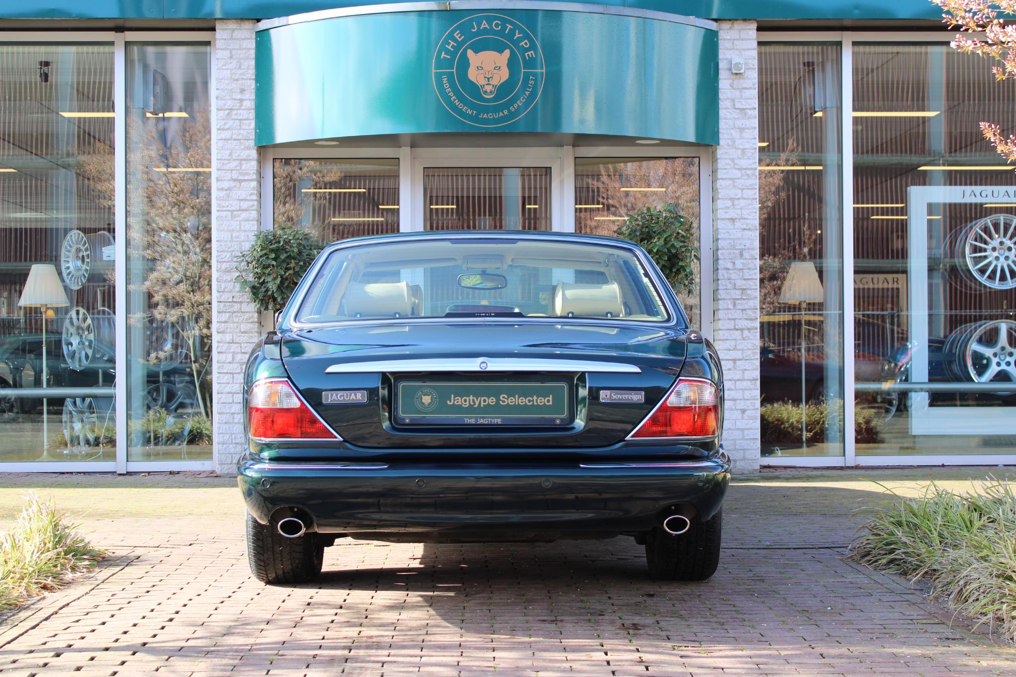 Jaguar Sovereign 4.0 V8