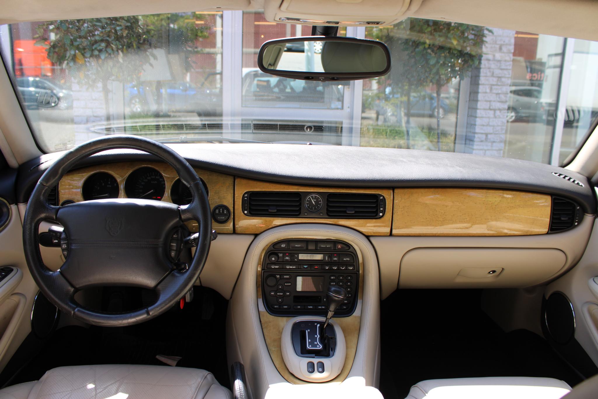 Jaguar XJ 3.2 V8 Executive