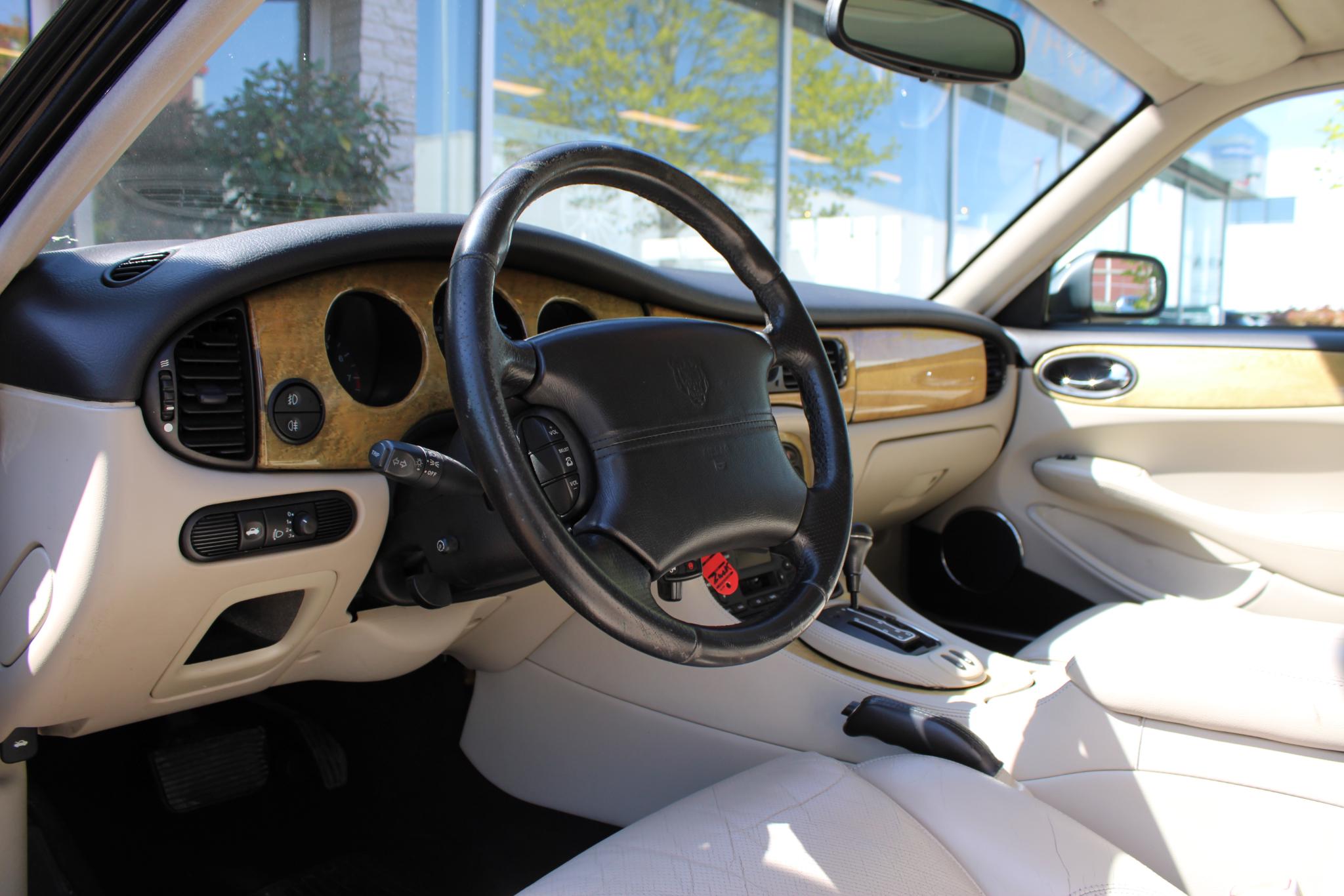 Jaguar XJ 3.2 V8 Executive