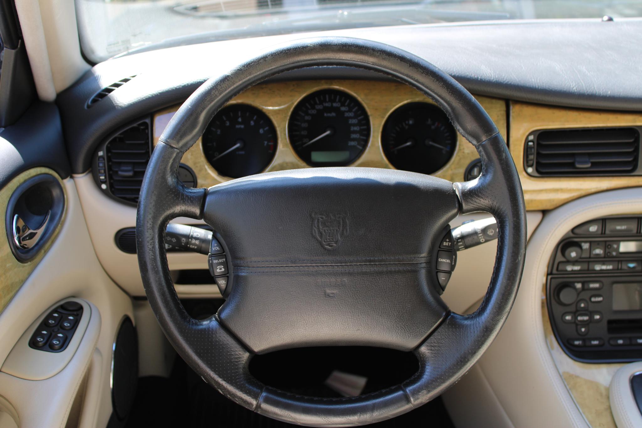 Jaguar XJ 3.2 V8 Executive