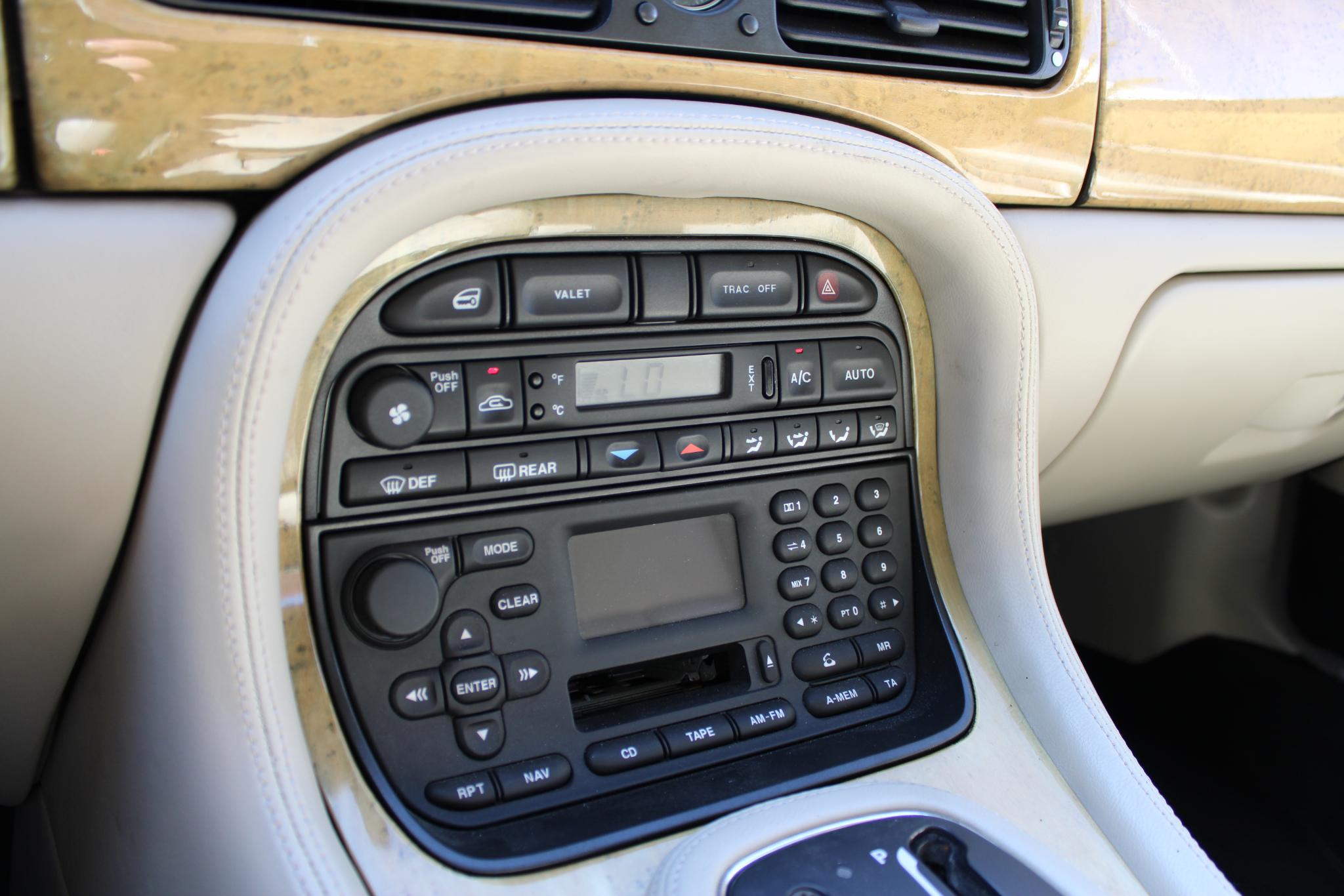 Jaguar XJ 3.2 V8 Executive