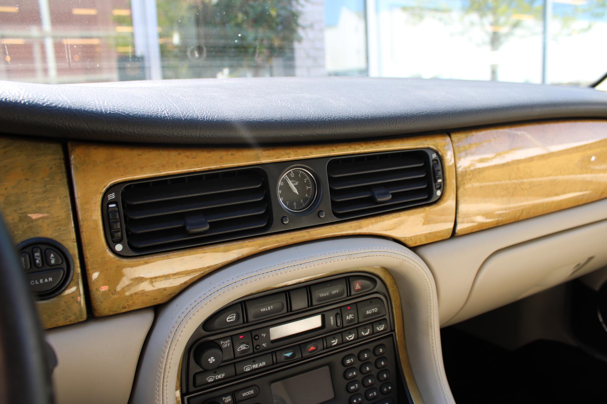 Jaguar XJ 3.2 V8 Executive