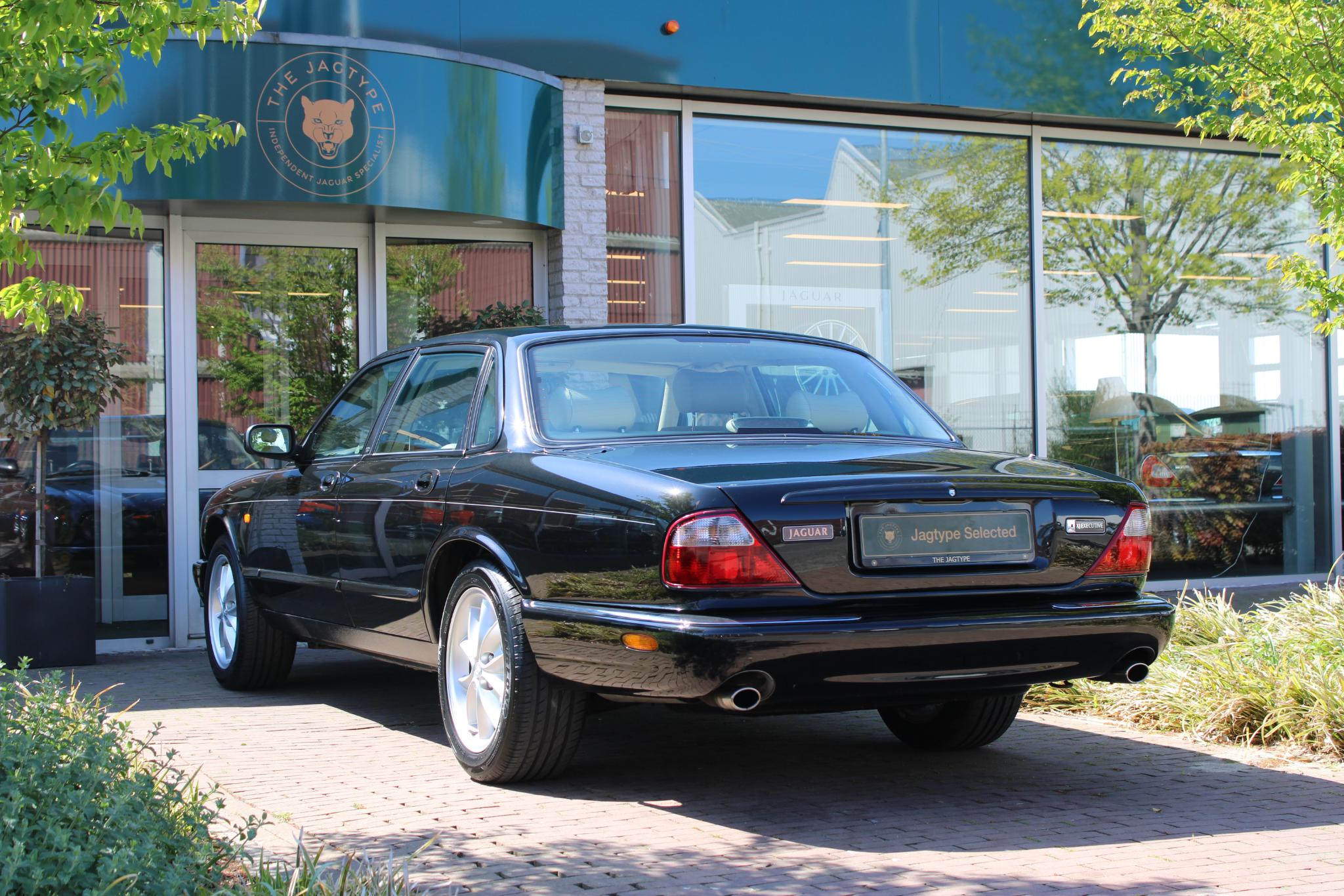 Jaguar XJ 3.2 V8 Executive