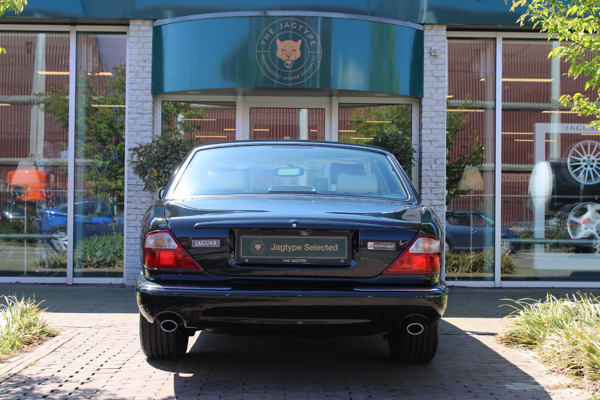 Jaguar XJ 3.2 V8 Executive