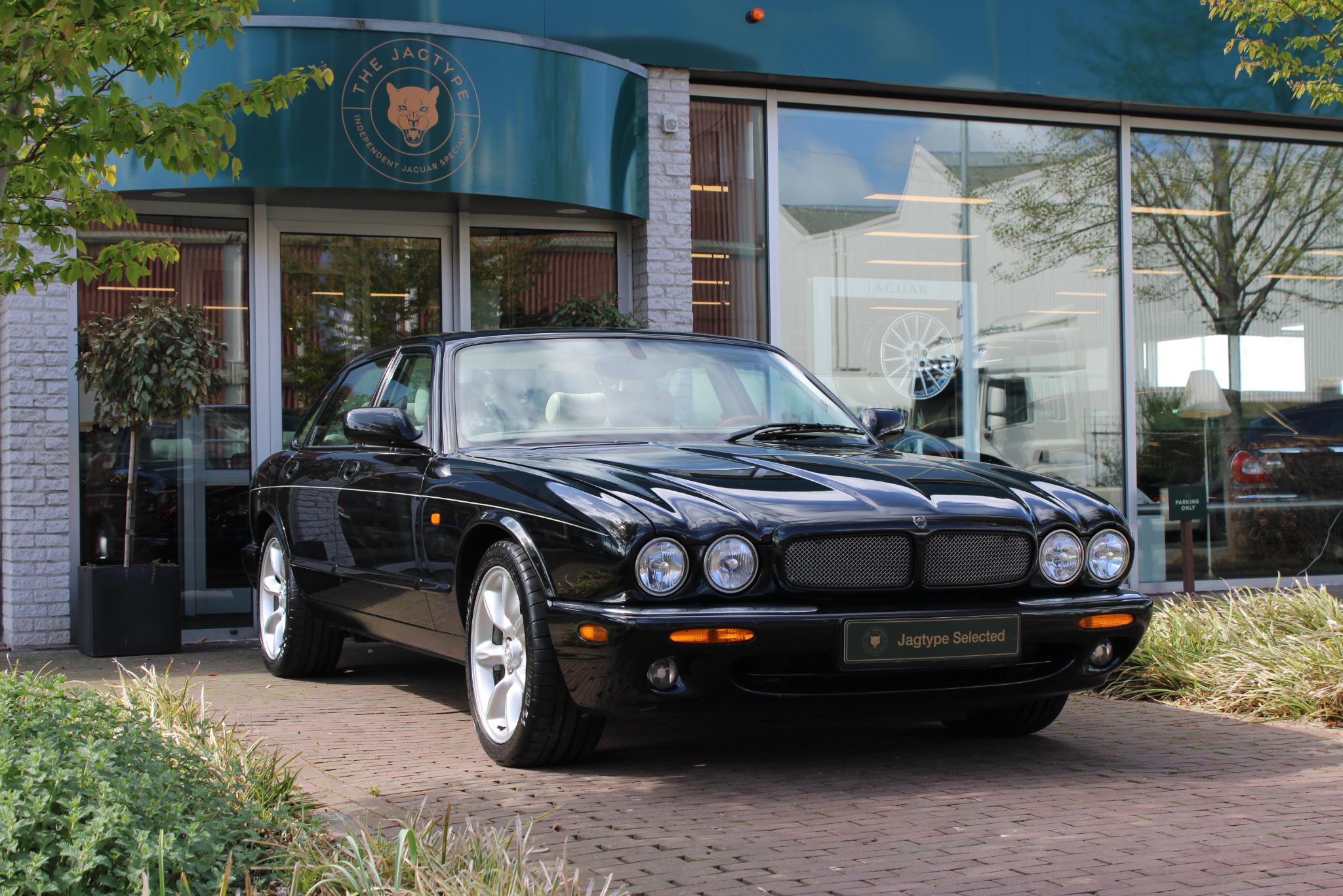 Jaguar XJR 4.0 V8