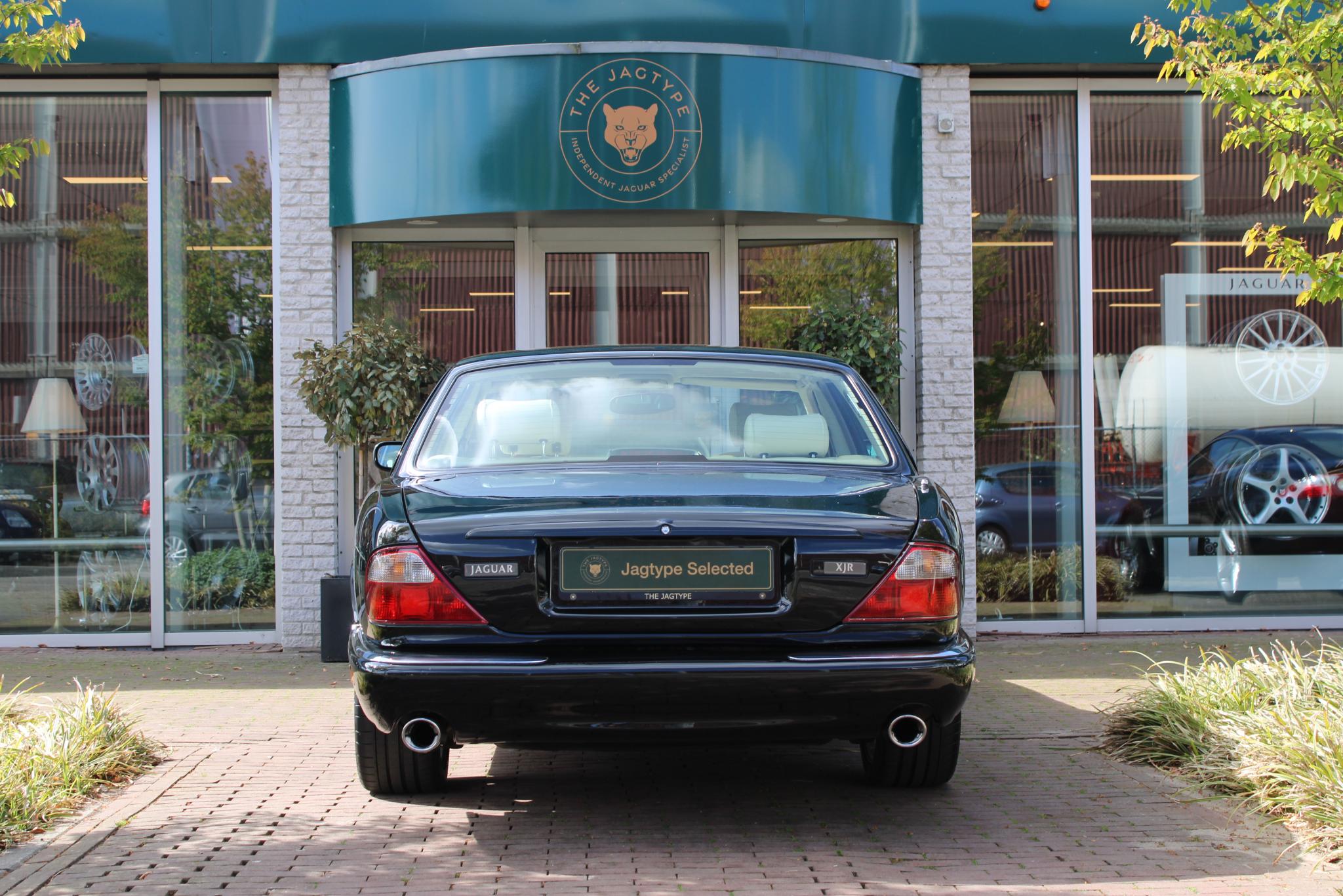Jaguar XJR 4.0 V8