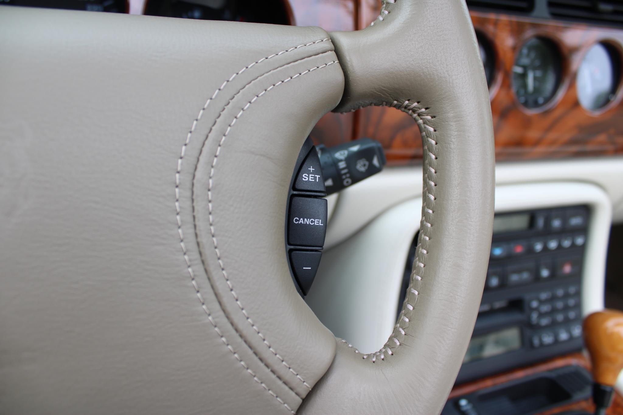 Jaguar XKR 4.0 V8 Convertible