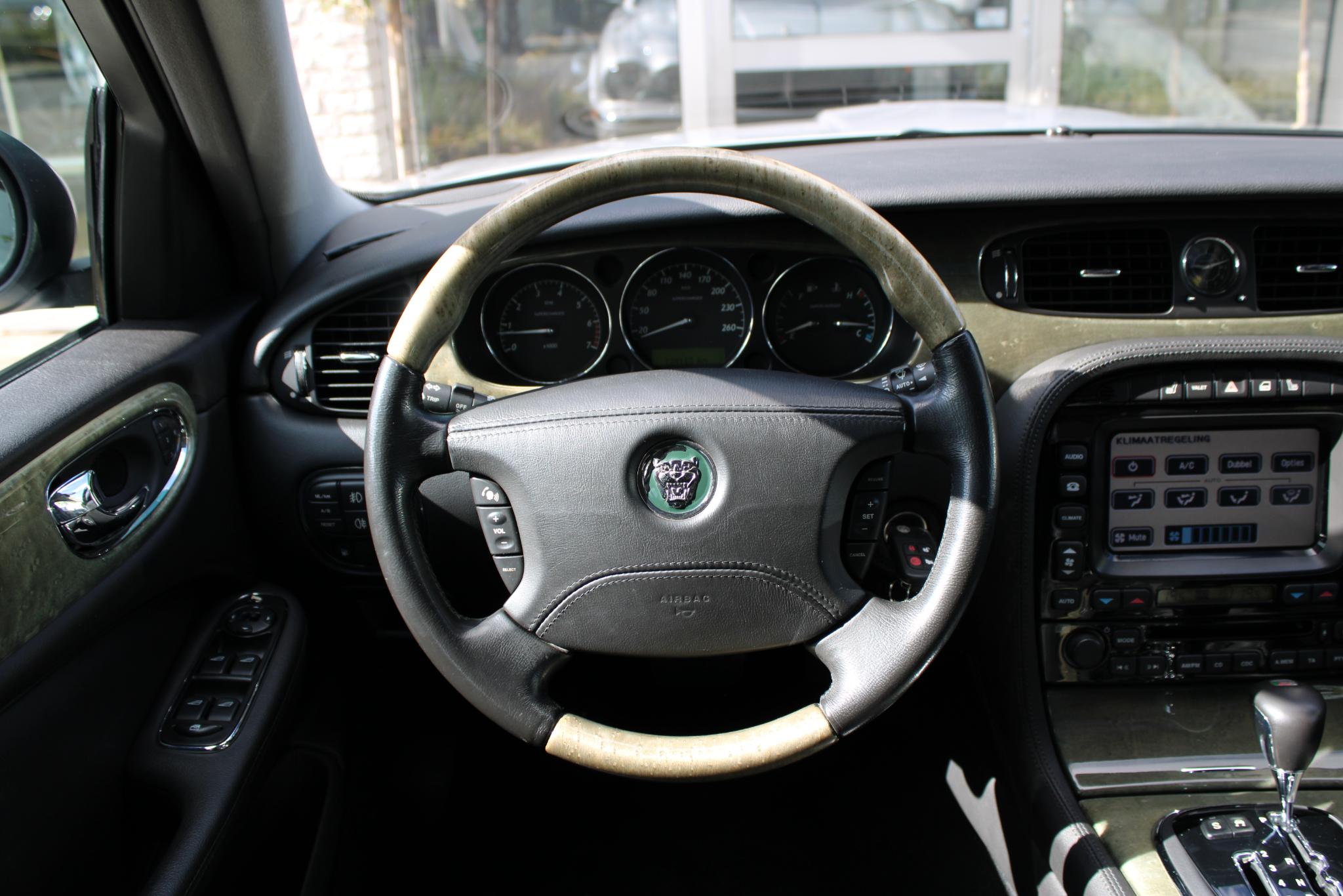 Jaguar XJ 4.2 V8 Super
