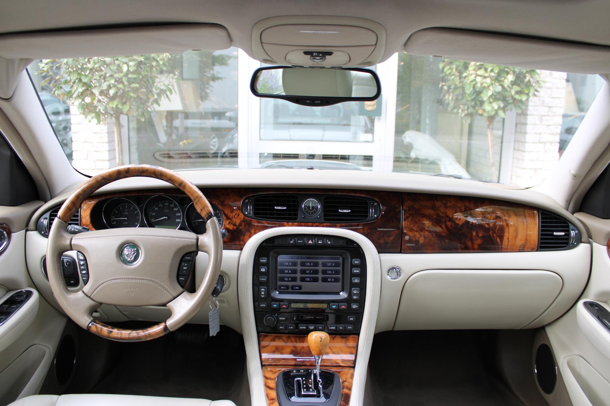 Jaguar XJ 4.2 V8 Executive