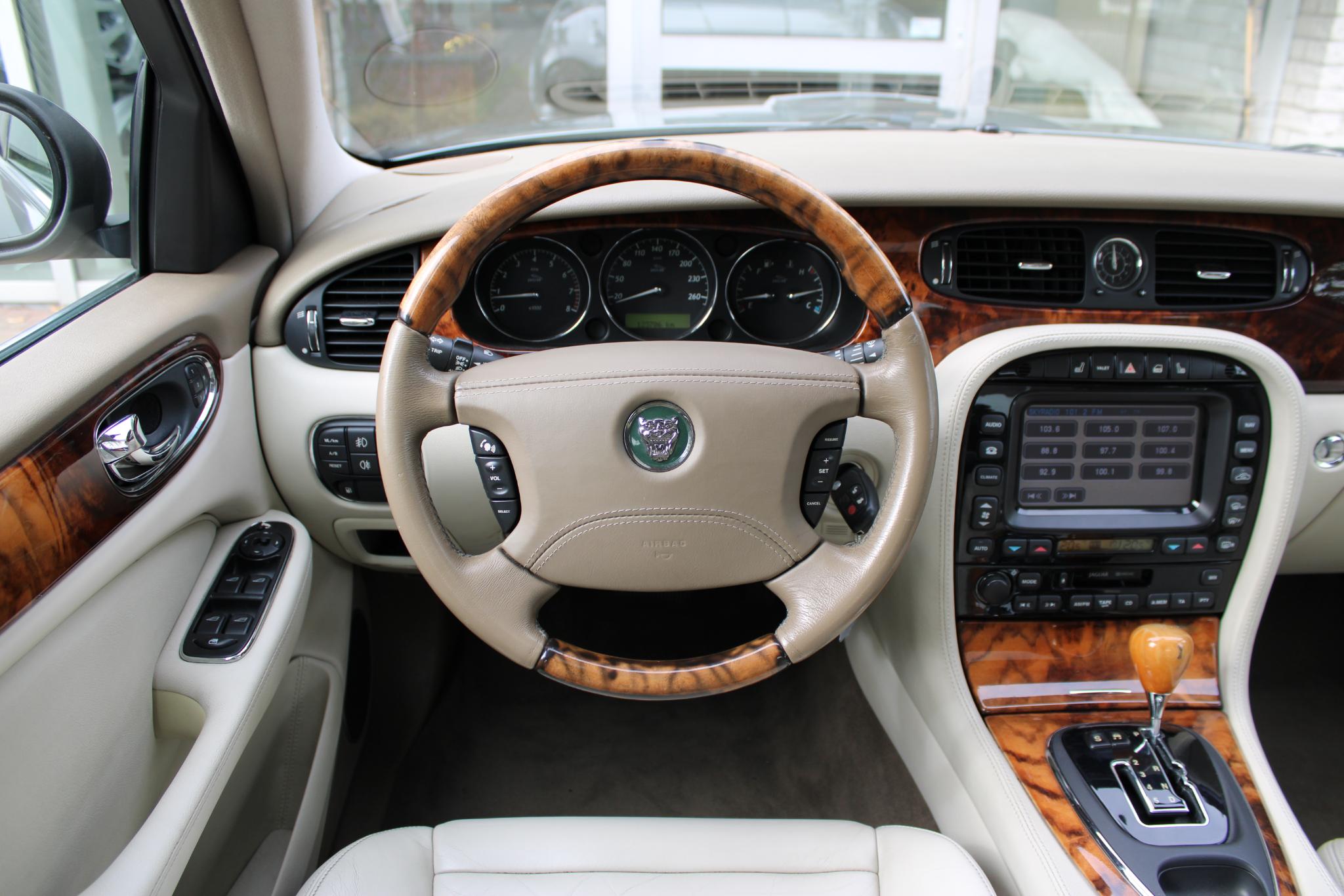 Jaguar XJ 4.2 V8 Executive