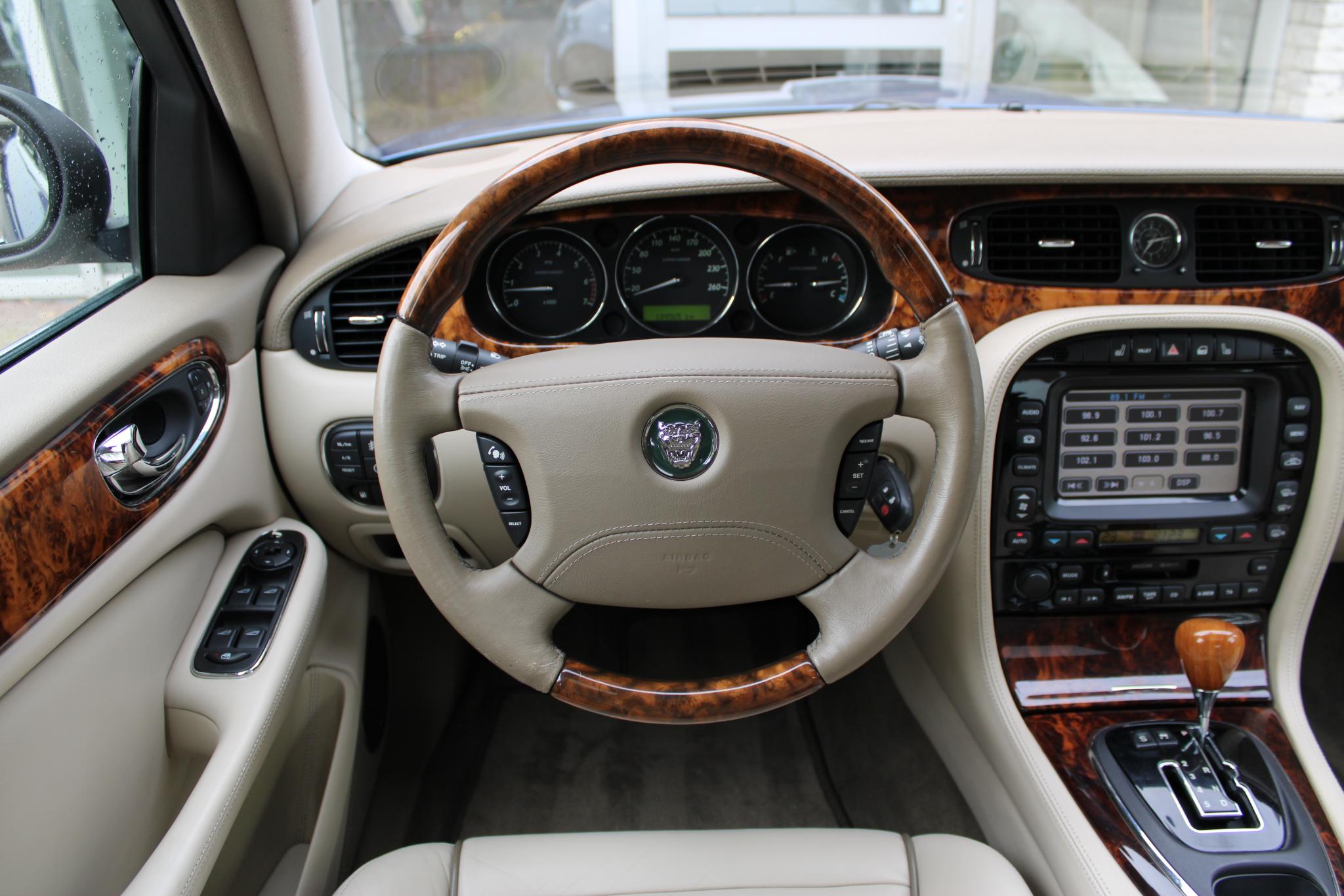 Jaguar XJ 4.2 V8 Super