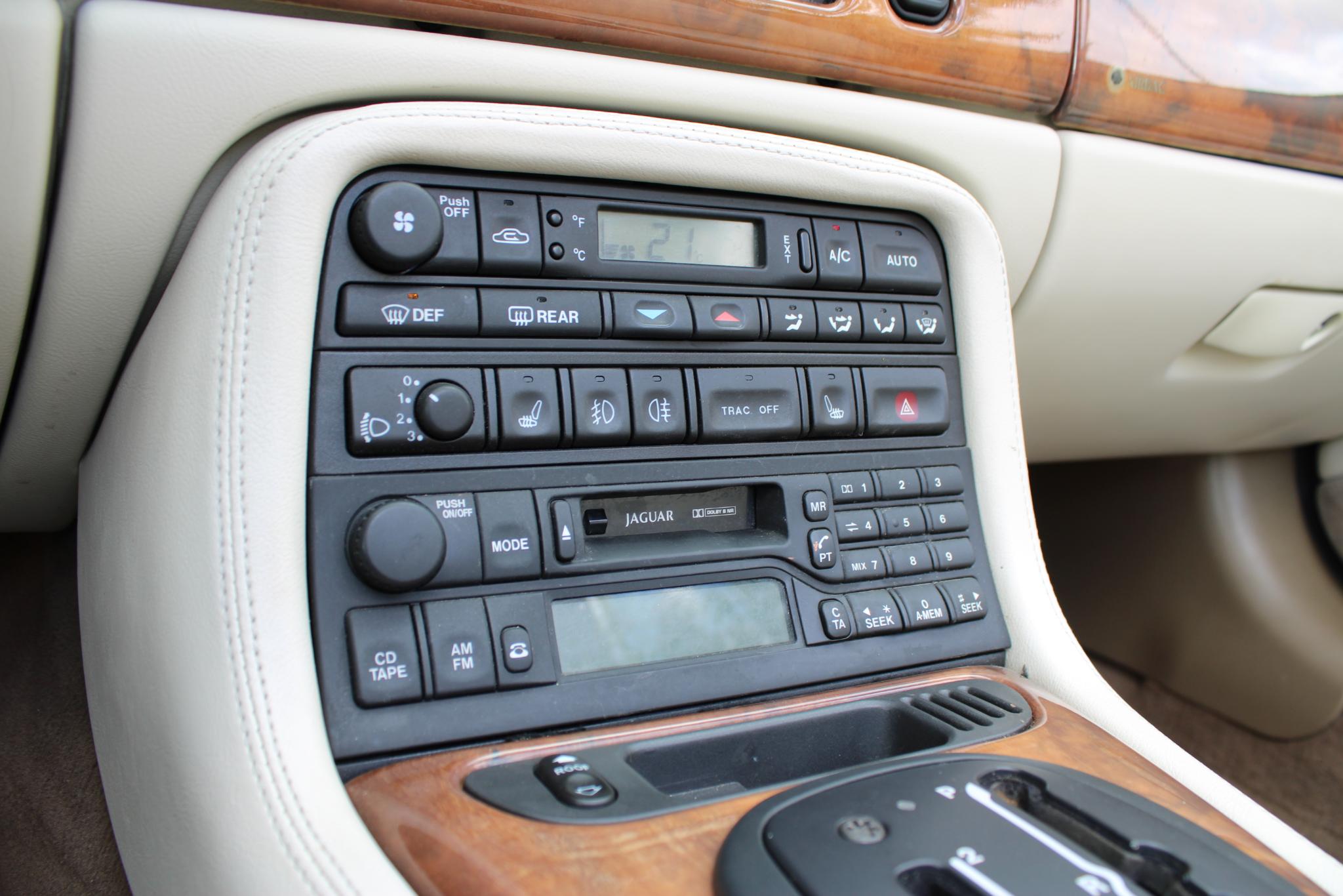 Jaguar XKR 4.0 V8 Convertible