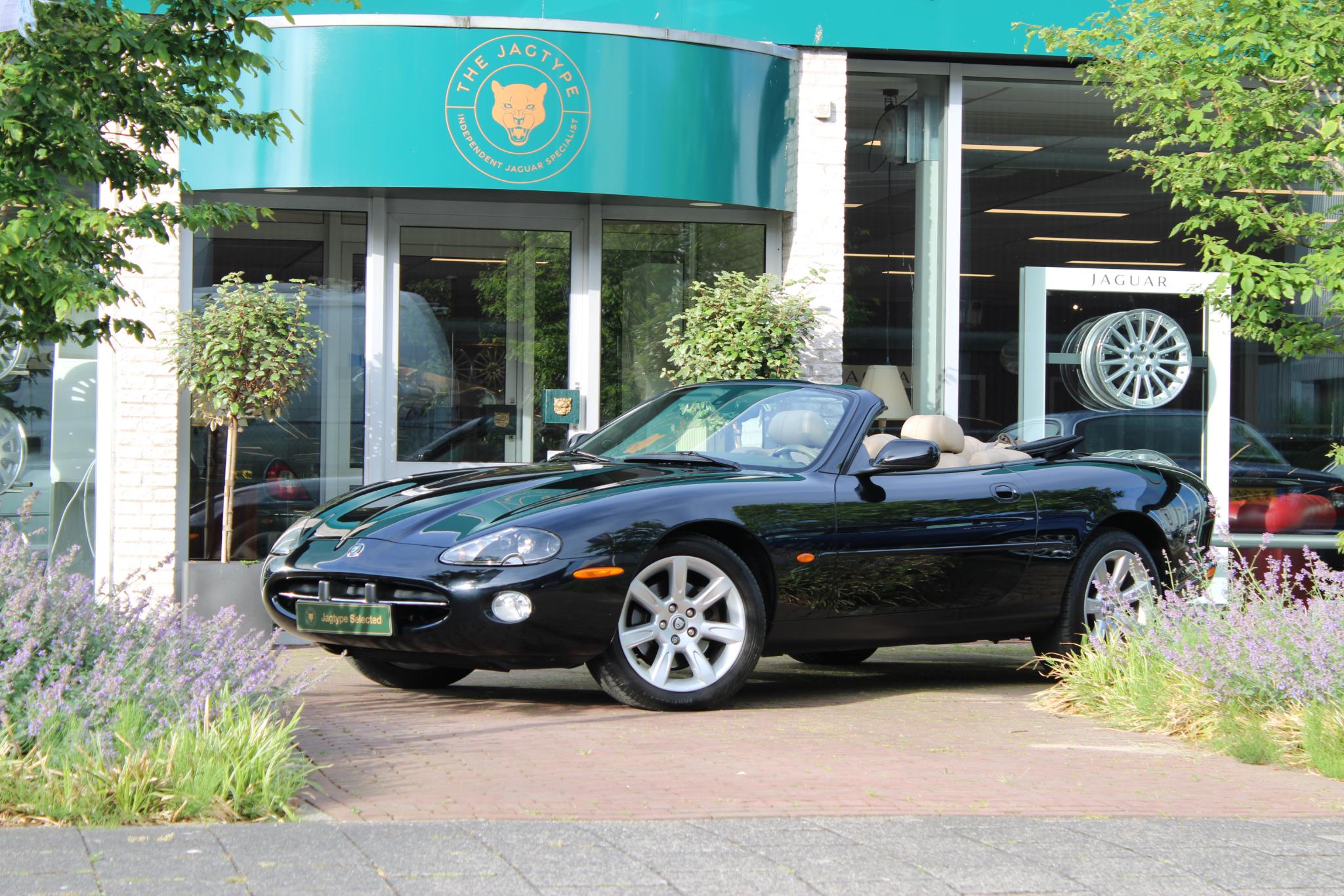Jaguar XK8 4.2 V8 Convertible