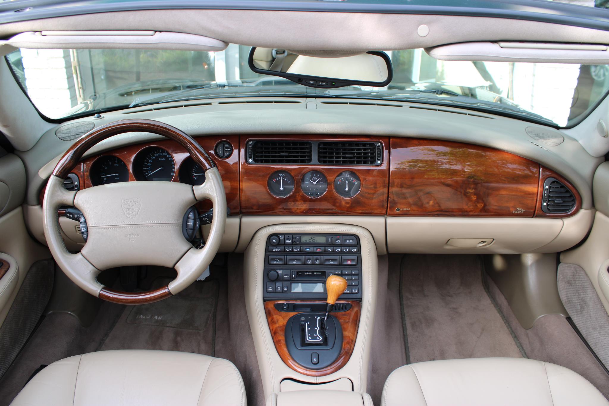 Jaguar XK8 4.2 V8 Convertible