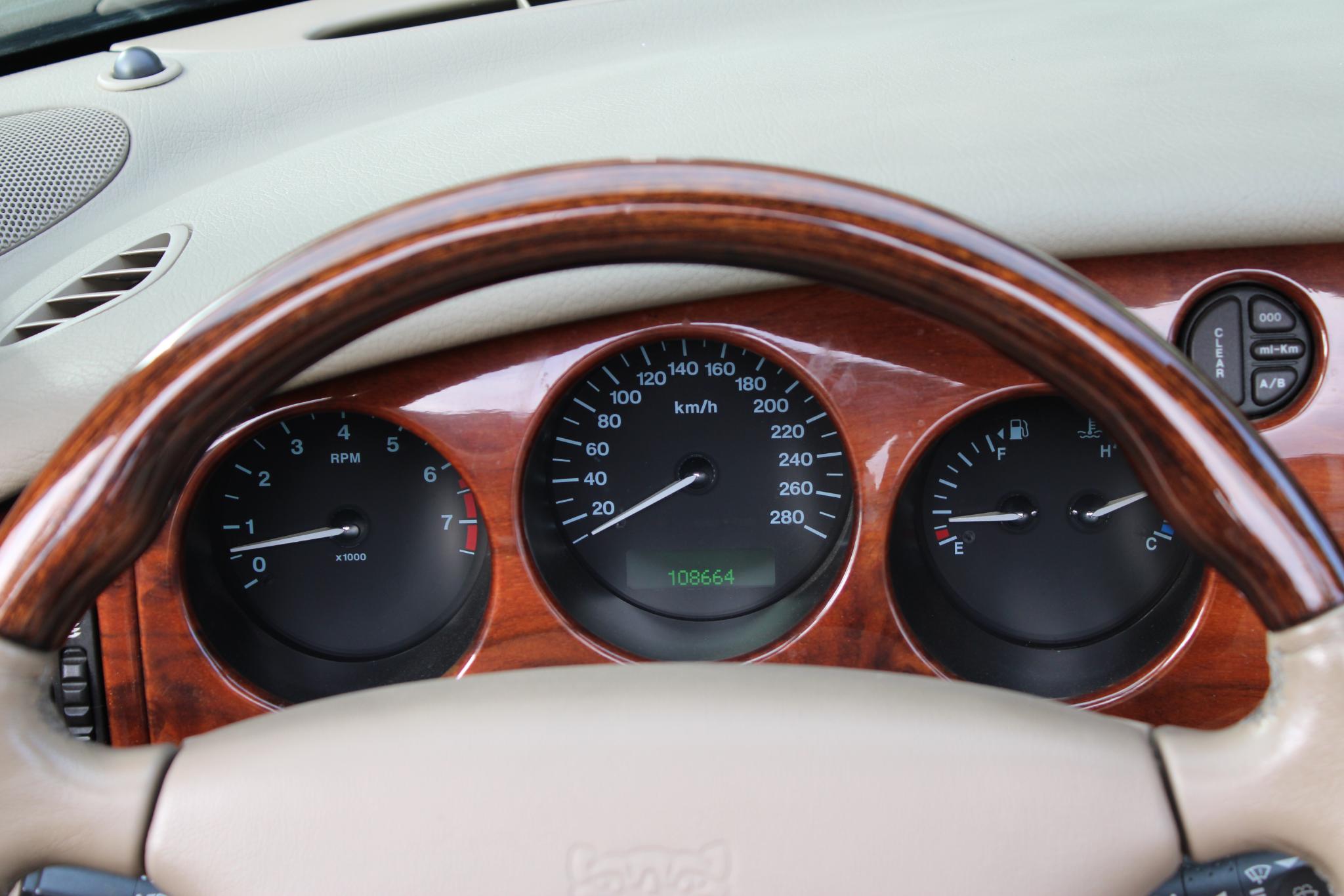 Jaguar XK8 4.2 V8 Convertible
