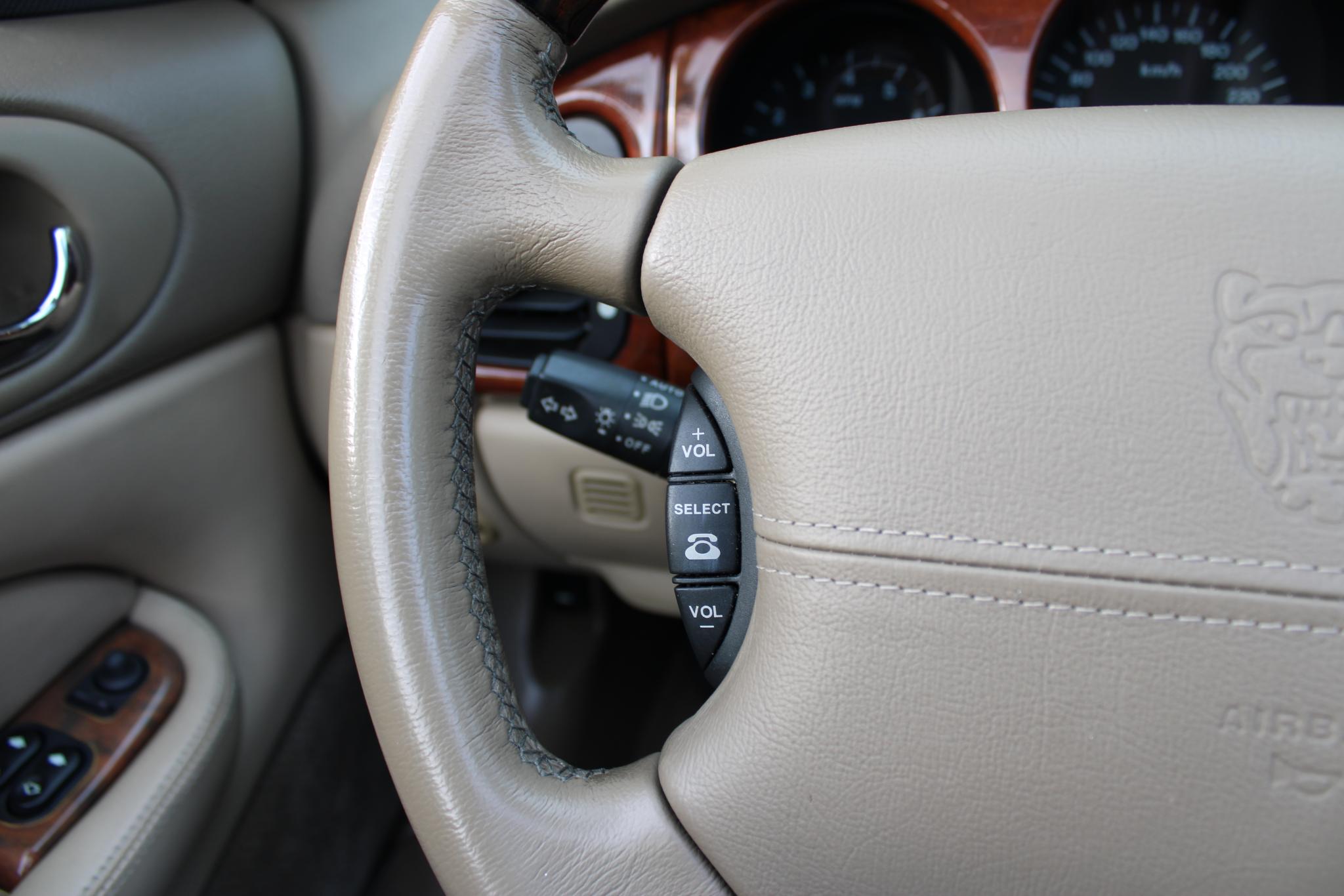 Jaguar XK8 4.2 V8 Convertible
